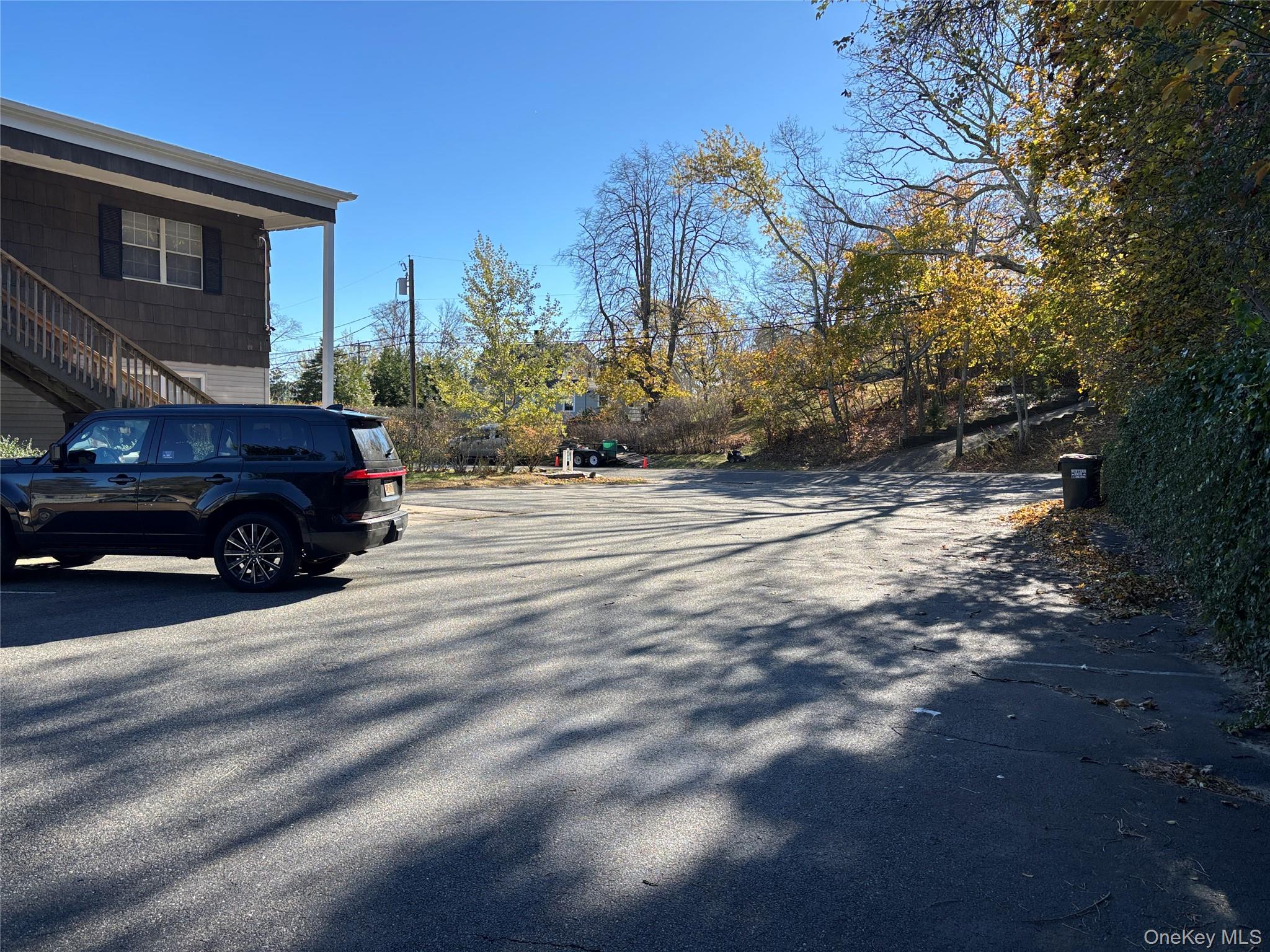 40 Canoe Place Road # 4, Hampton Bays, NY 11946