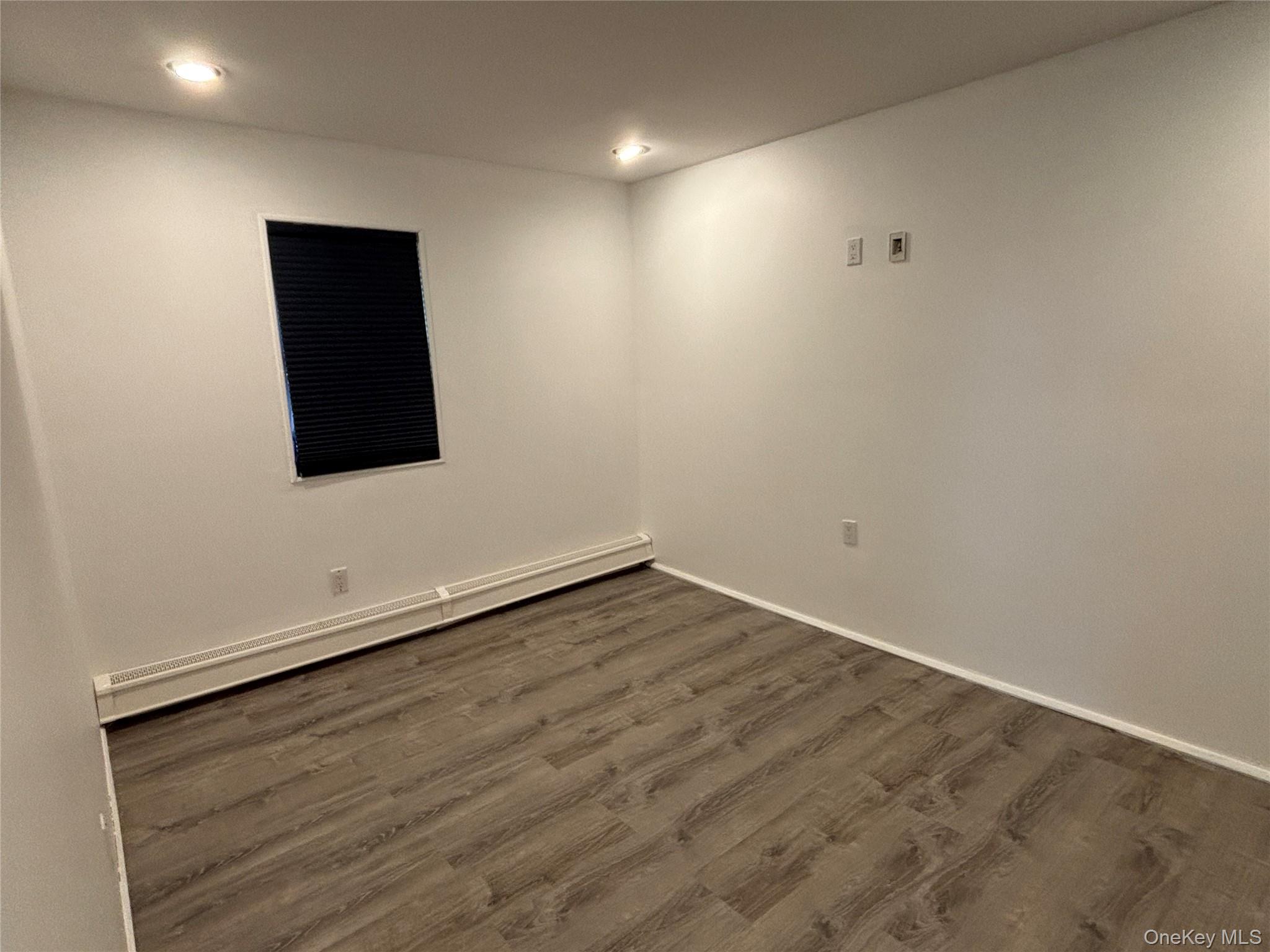 40 Canoe Place Road # 4, Hampton Bays, NY 11946