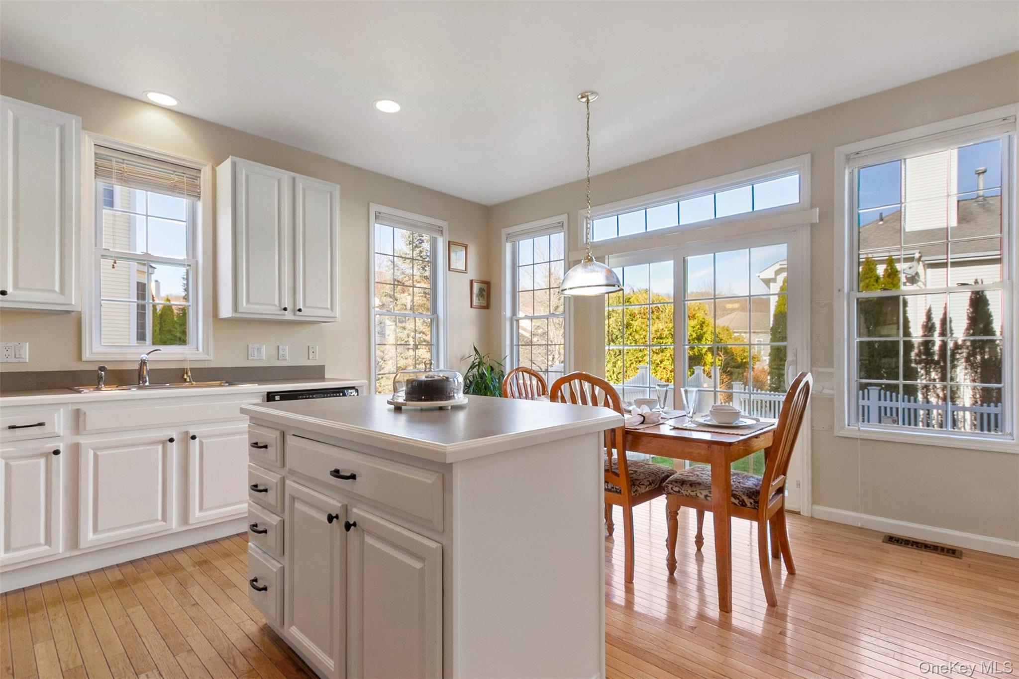 79 Landmark Court, White Plains, NY 10603