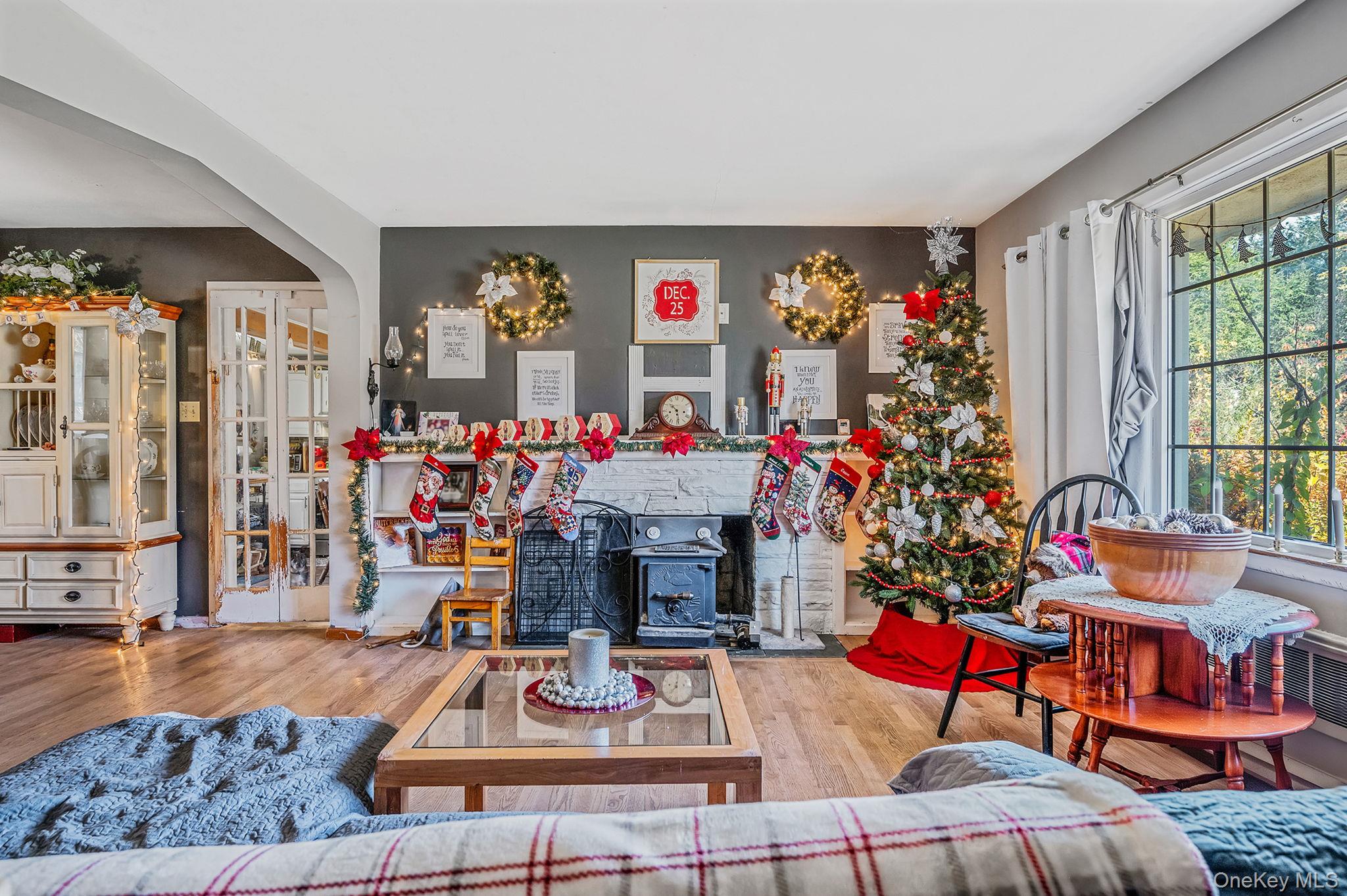 54 Landview Drive, Dix Hills, NY 11746