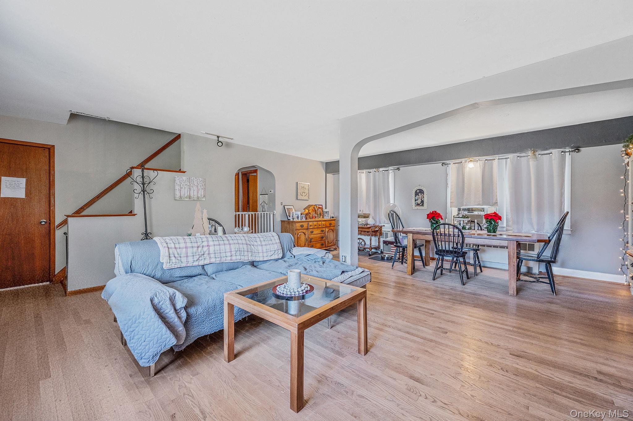 54 Landview Drive, Dix Hills, NY 11746