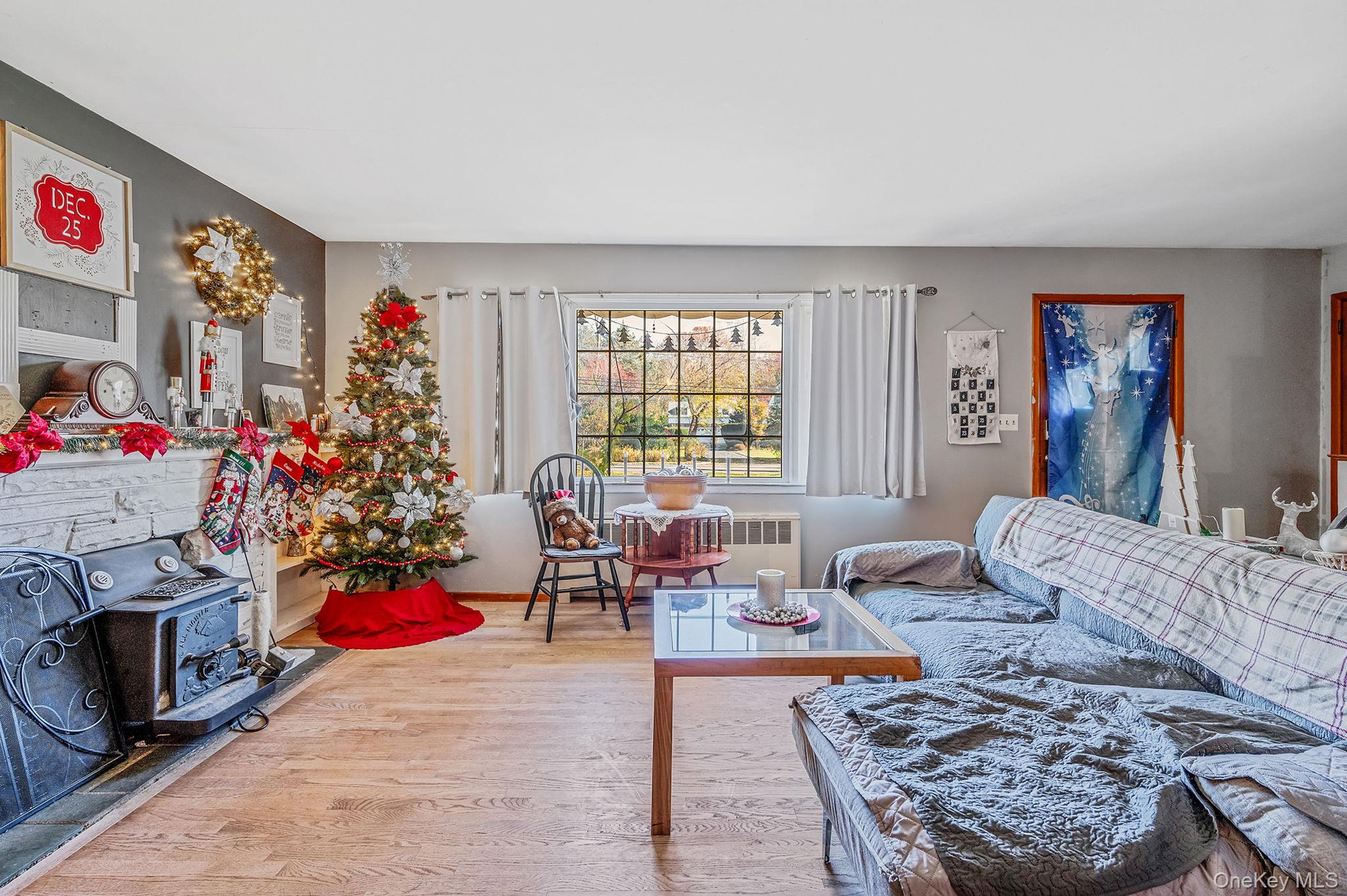 54 Landview Drive, Dix Hills, NY 11746