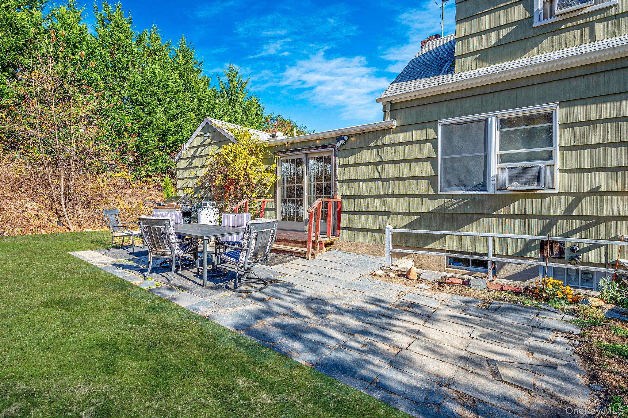 54 Landview Drive, Dix Hills, NY 11746