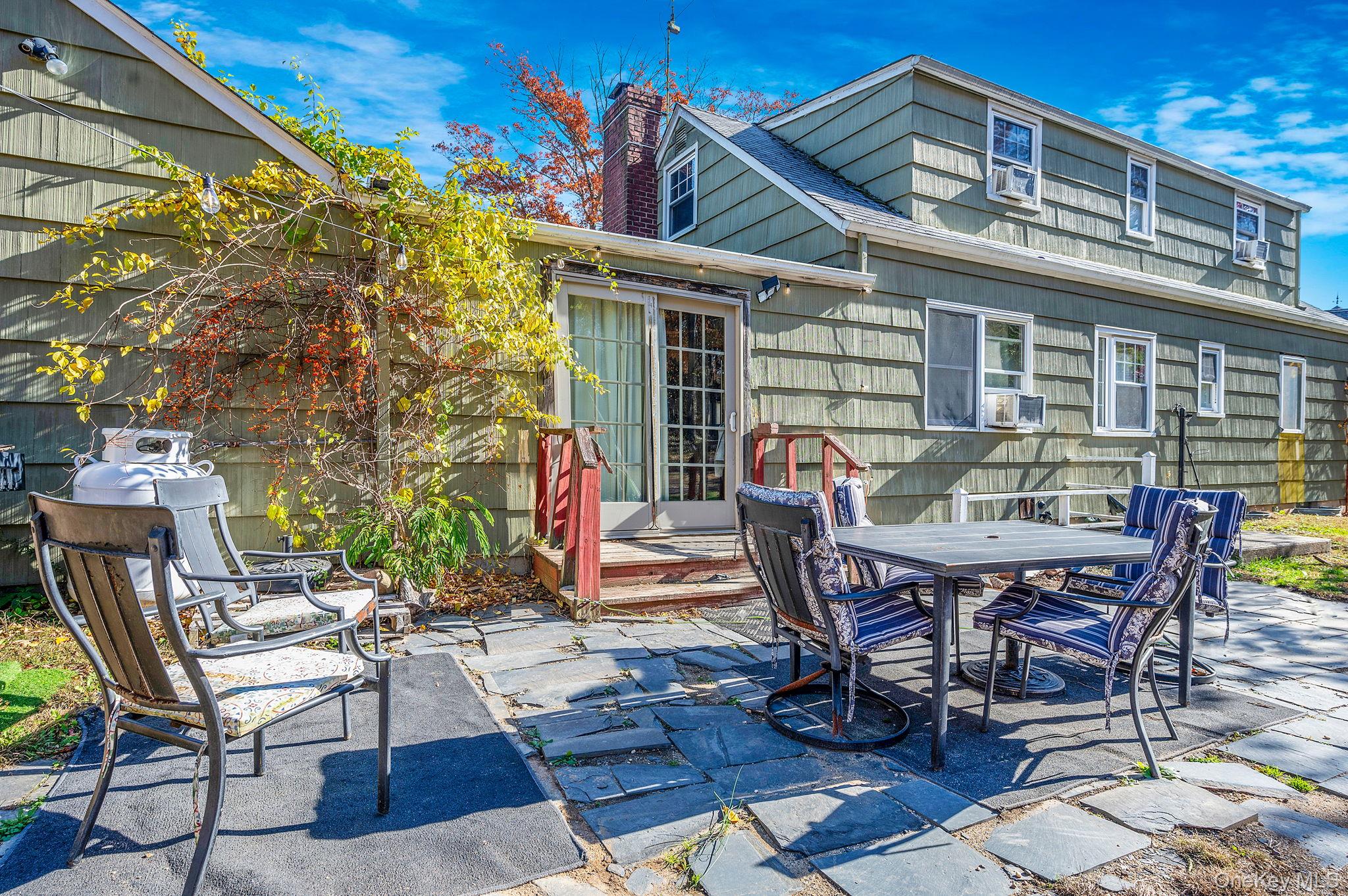 54 Landview Drive, Dix Hills, NY 11746