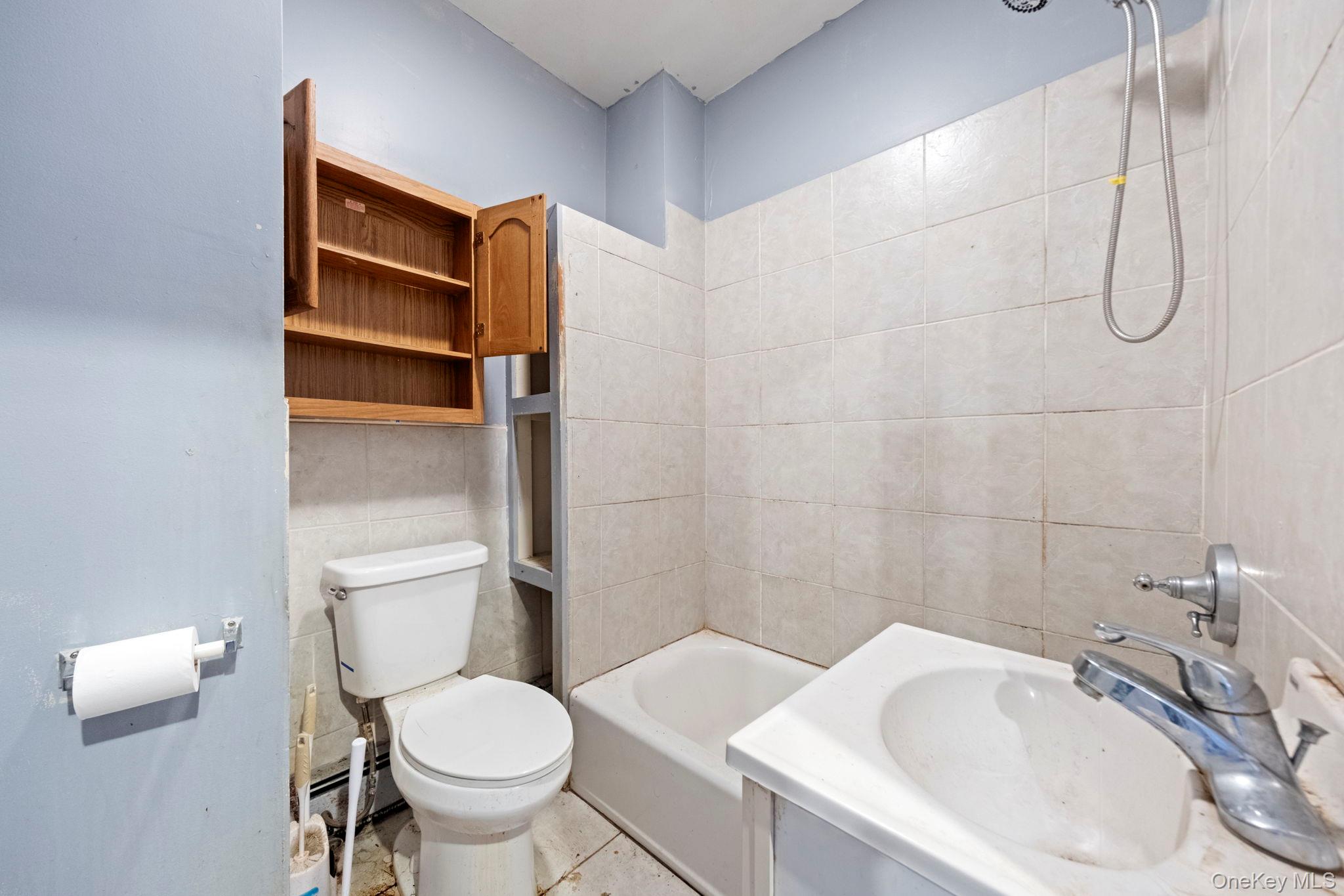 68 Henry Avenue, Newburgh, NY 12550