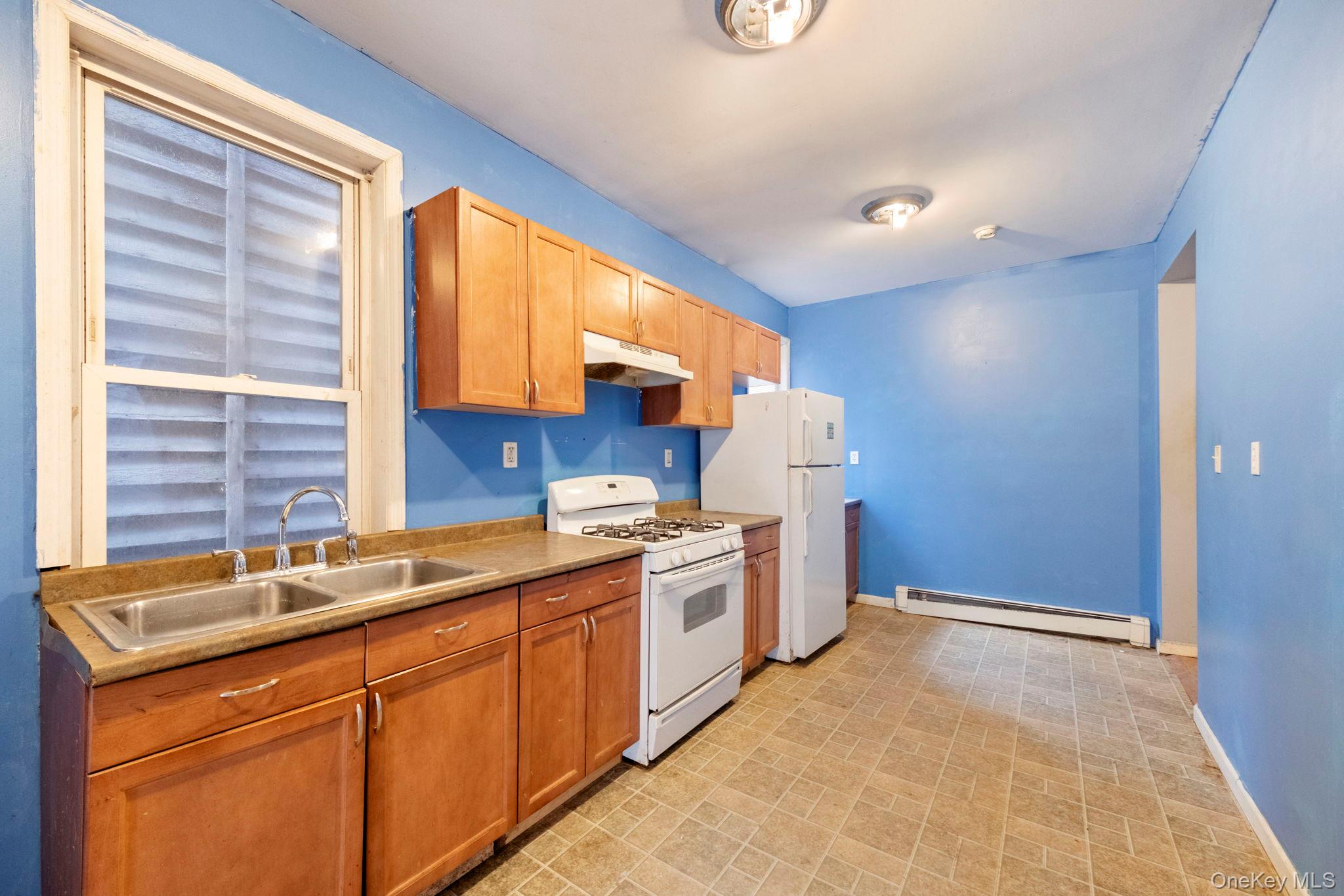 68 Henry Avenue, Newburgh, NY 12550