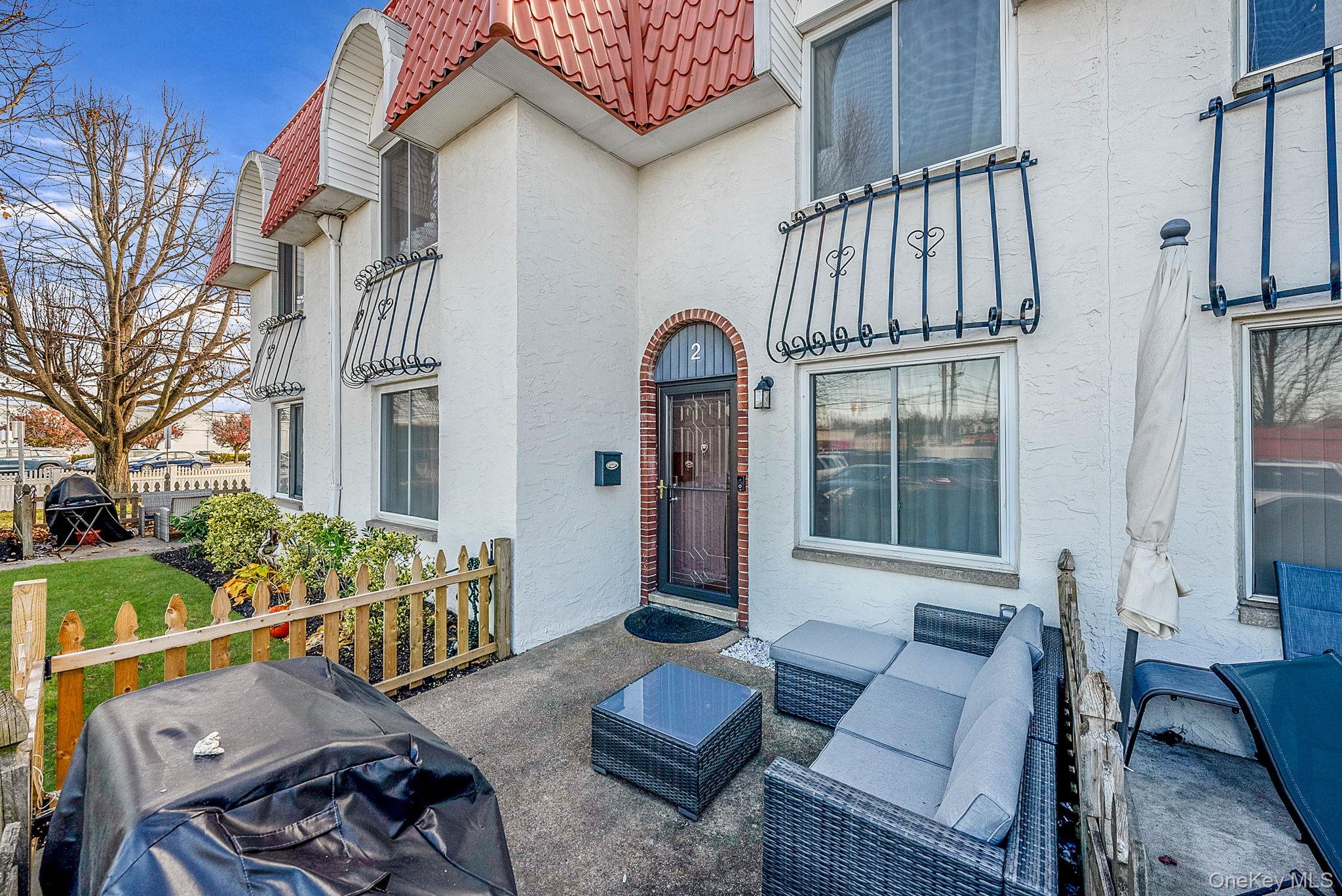 2 Alhambra Drive, Oceanside, NY 11572