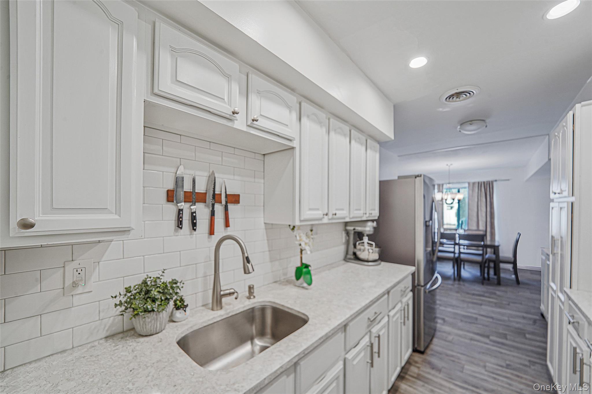 2 Alhambra Drive, Oceanside, NY 11572