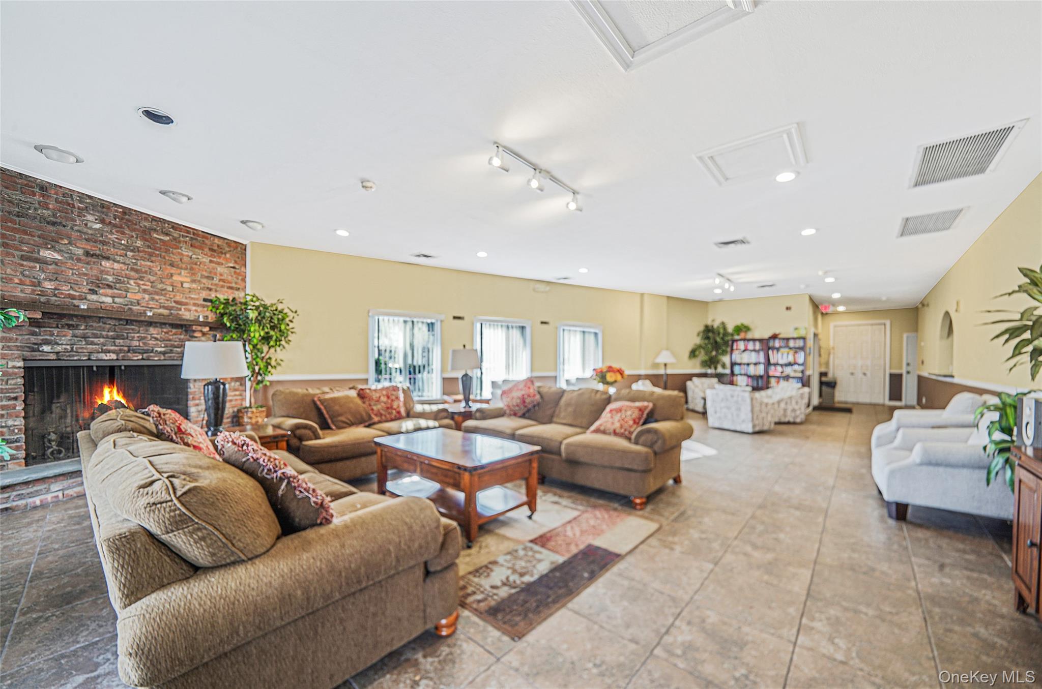 2 Alhambra Drive, Oceanside, NY 11572