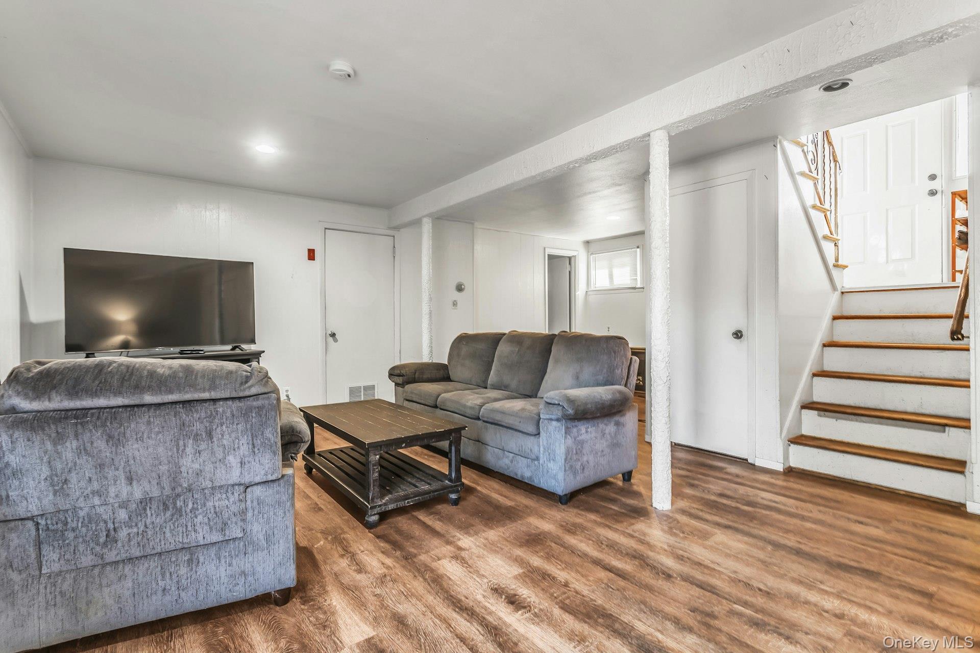 25 Stillwell Street, Huntington, NY 11743