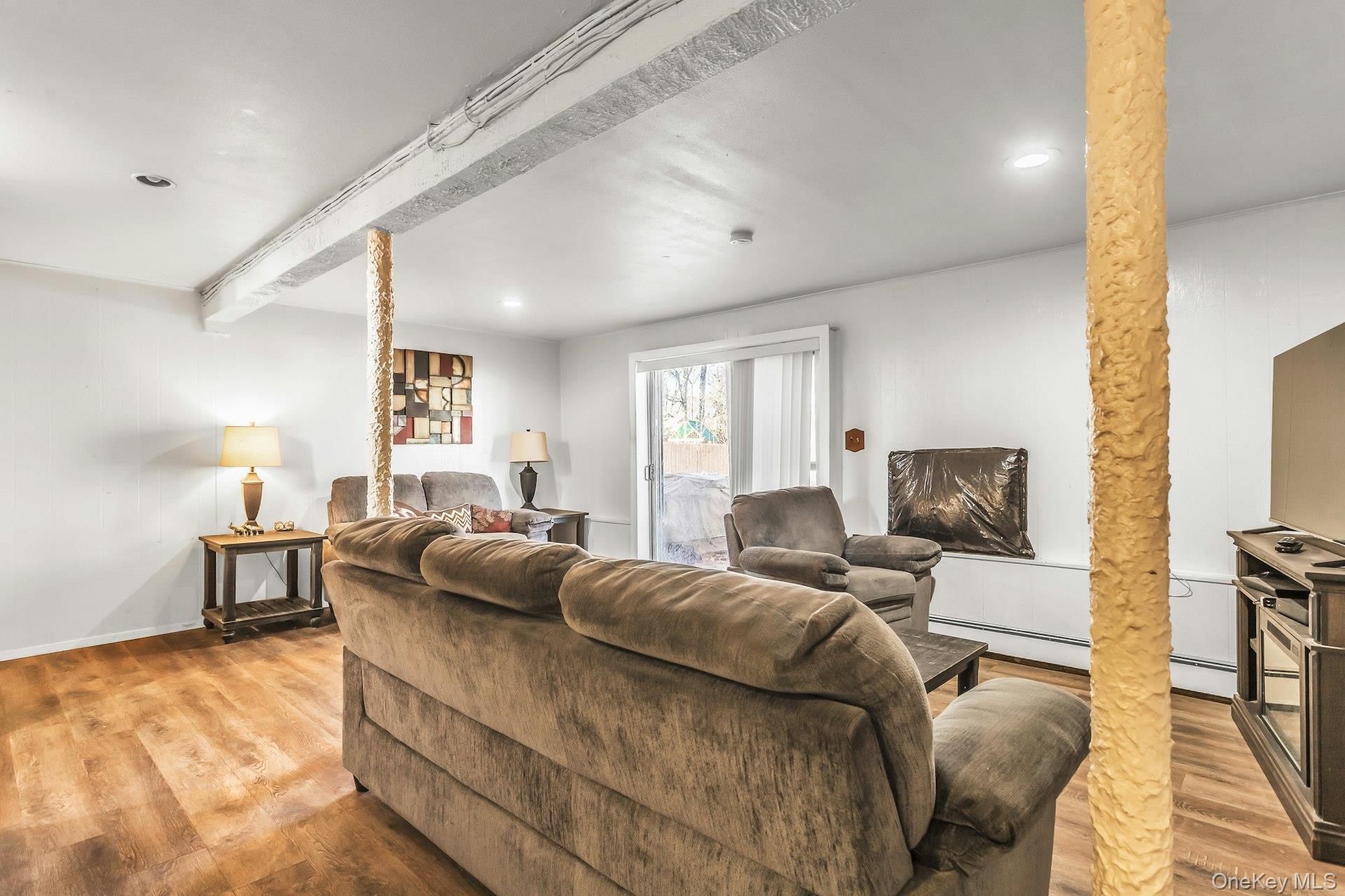 25 Stillwell Street, Huntington, NY 11743