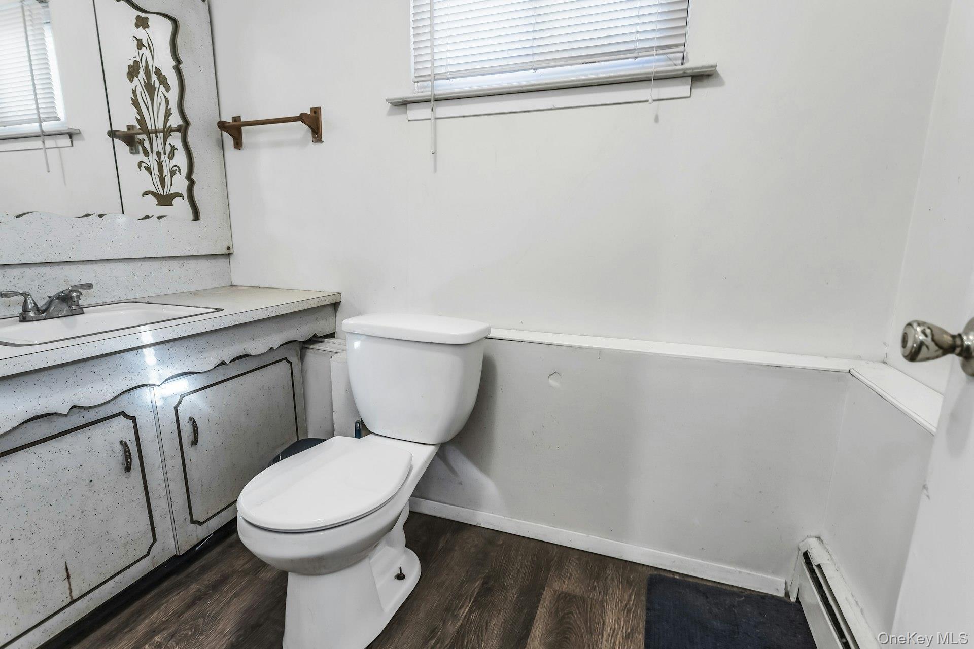 25 Stillwell Street, Huntington, NY 11743