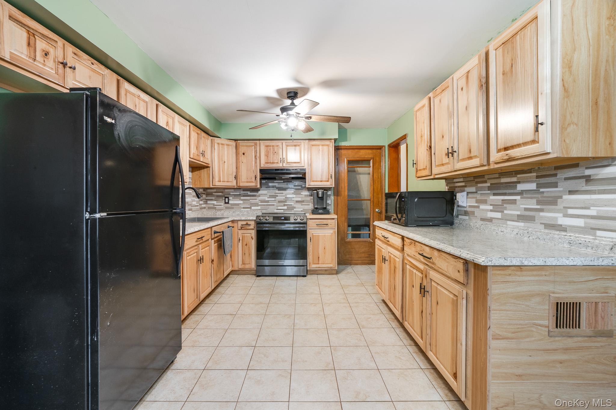 15 Franklin Road, Hyde Park, NY 12538