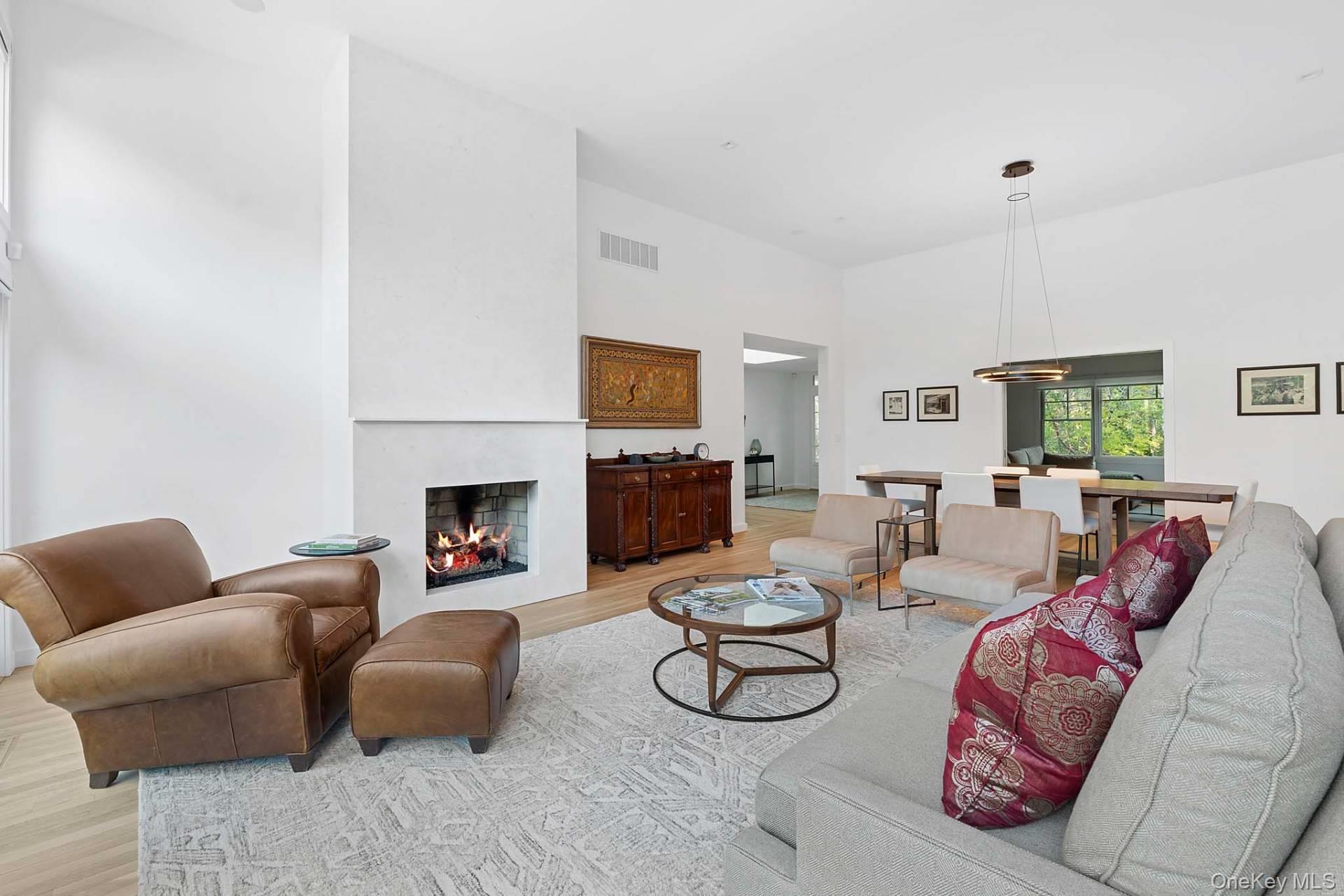 3 Indian Pipe Drive, Quogue, NY 11959