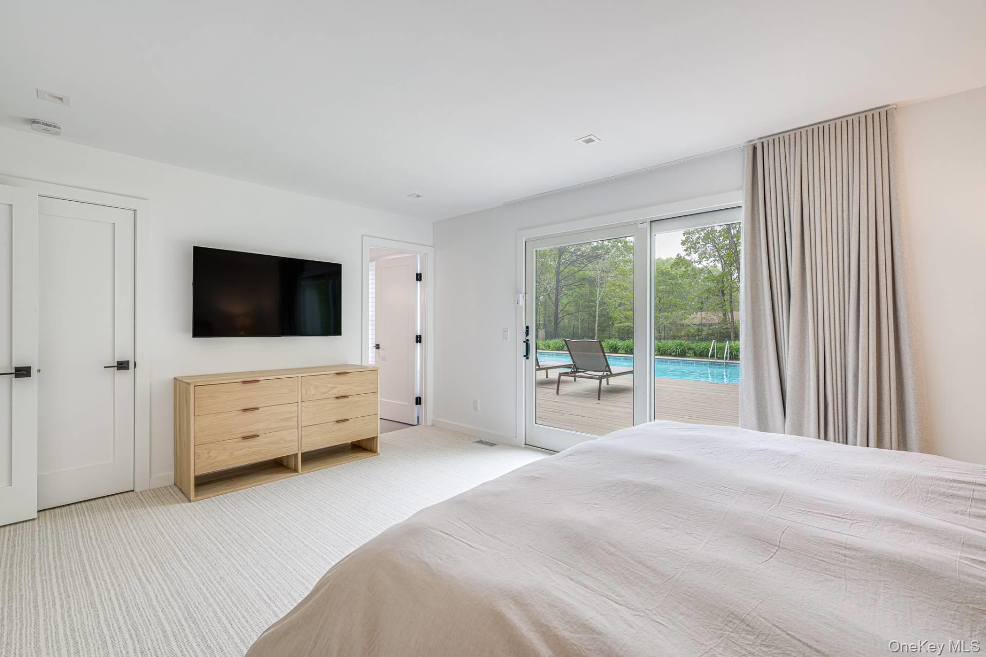 3 Indian Pipe Drive, Quogue, NY 11959