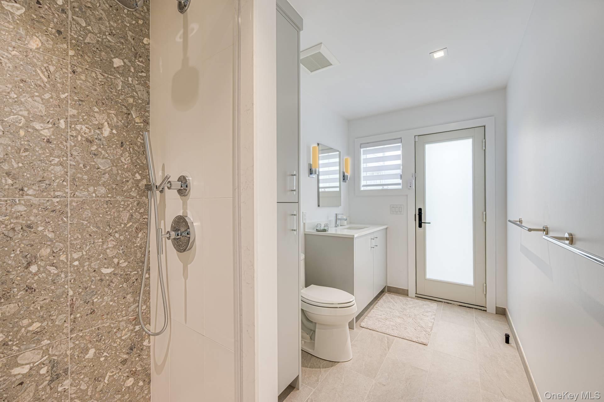 3 Indian Pipe Drive, Quogue, NY 11959