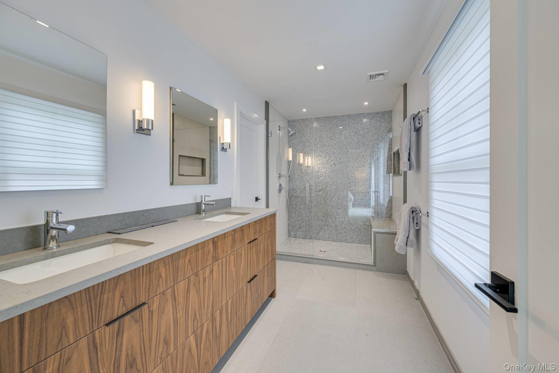 3 Indian Pipe Drive, Quogue, NY 11959