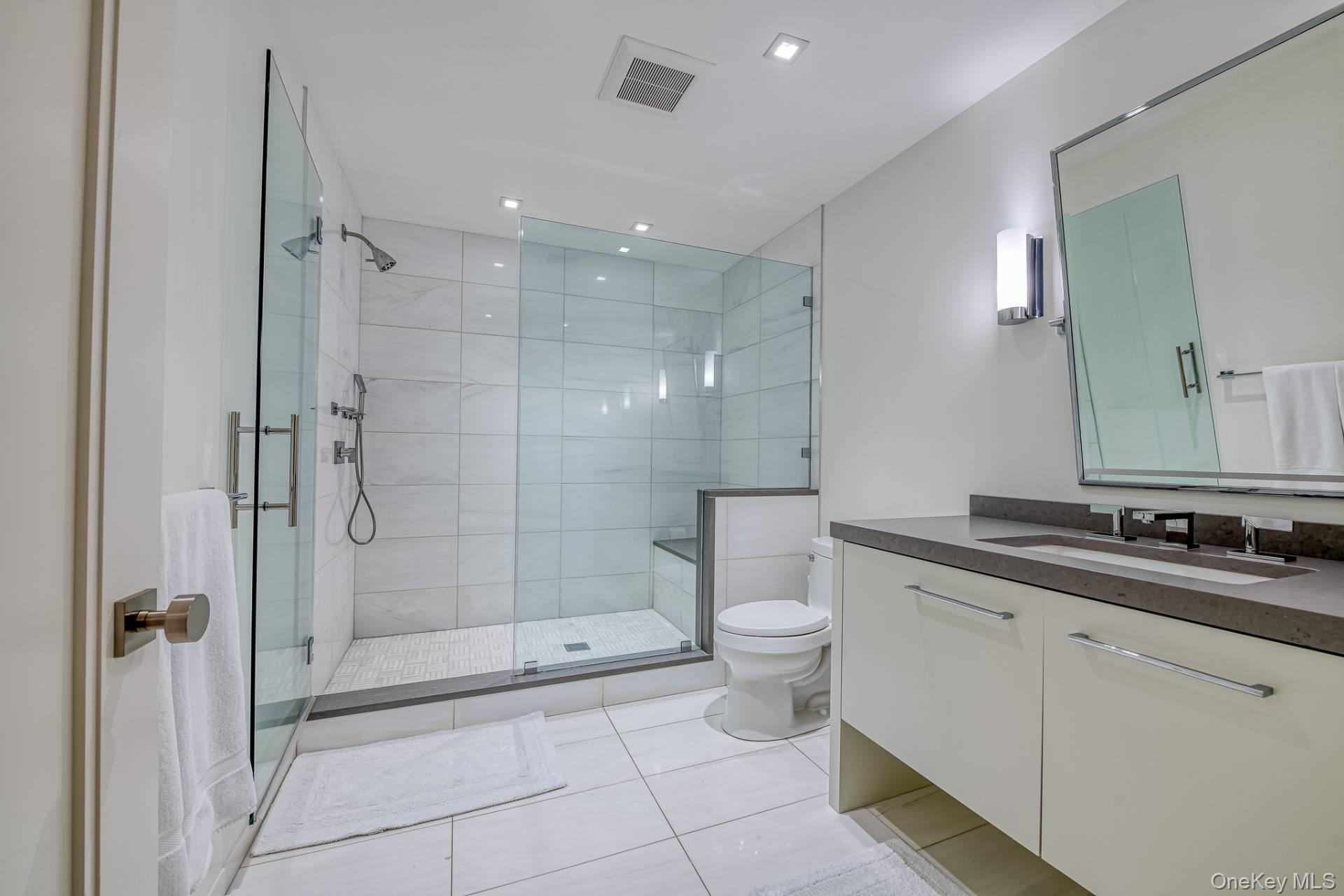 8 Palma Terrace, East Hampton, NY 11937