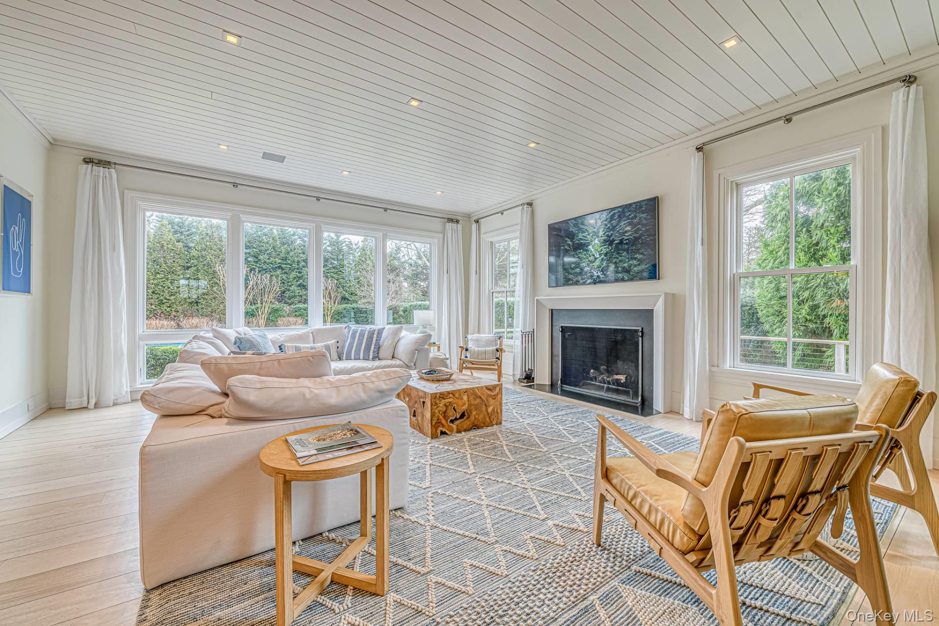 8 Palma Terrace, East Hampton, NY 11937