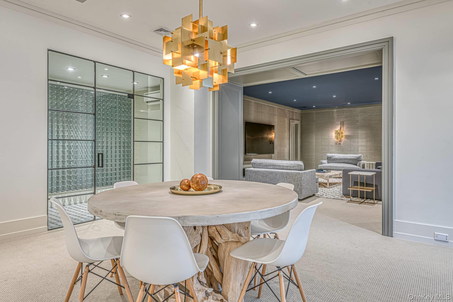 8 Palma Terrace, East Hampton, NY 11937