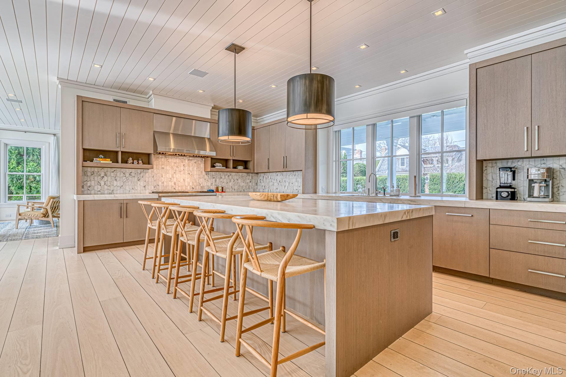 8 Palma Terrace, East Hampton, NY 11937