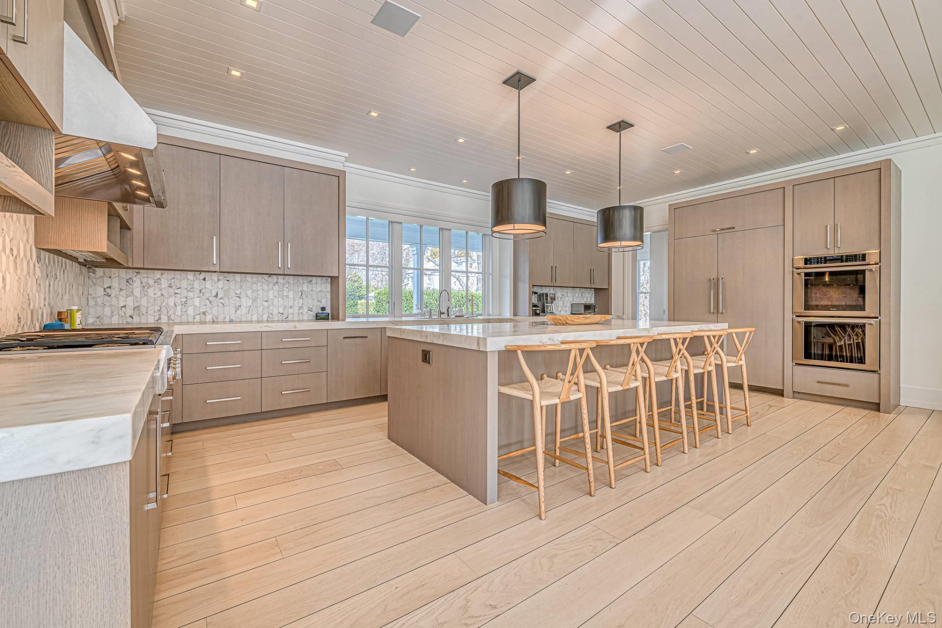 8 Palma Terrace, East Hampton, NY 11937