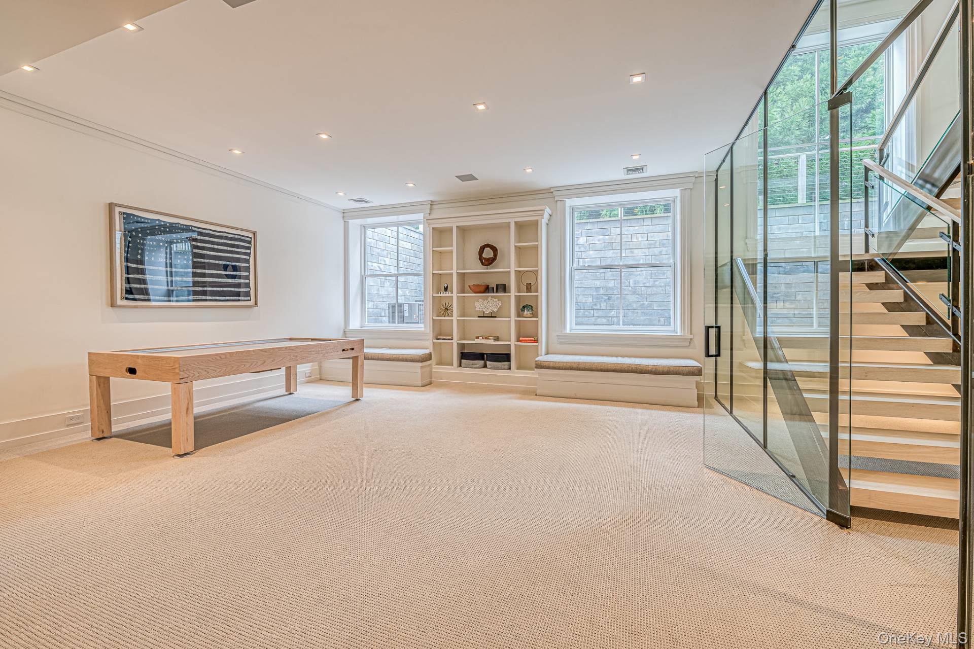 8 Palma Terrace, East Hampton, NY 11937