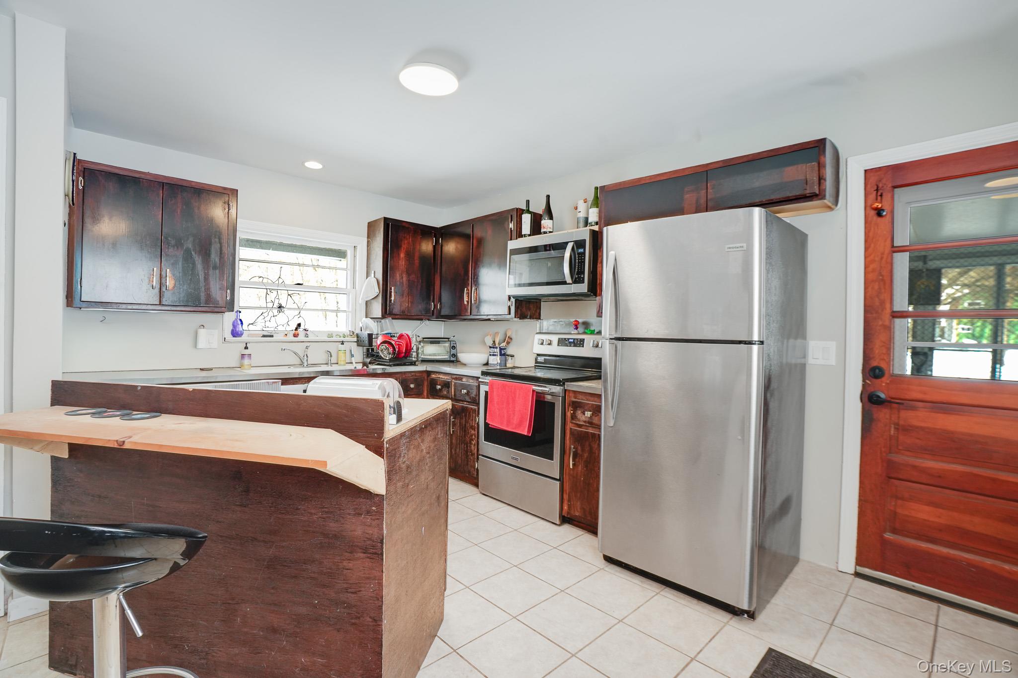 25 Park Avenue, Poughkeepsie, NY 12603