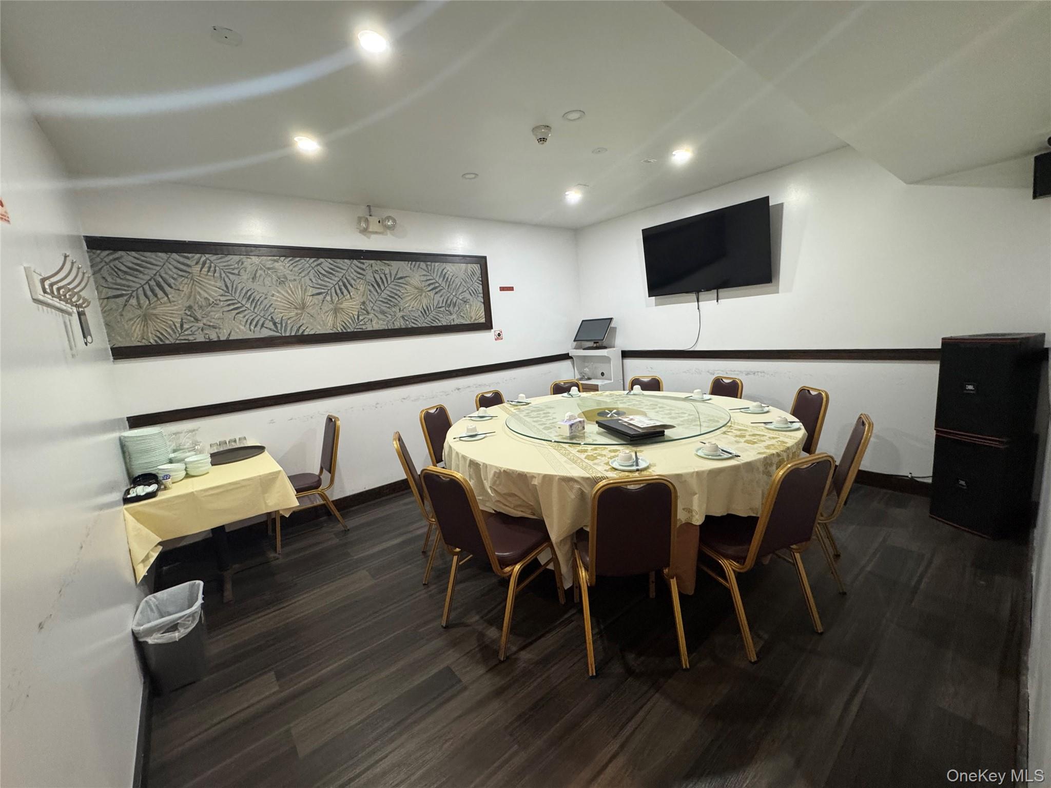 47-24 bell blvd, Bayside, NY 11361