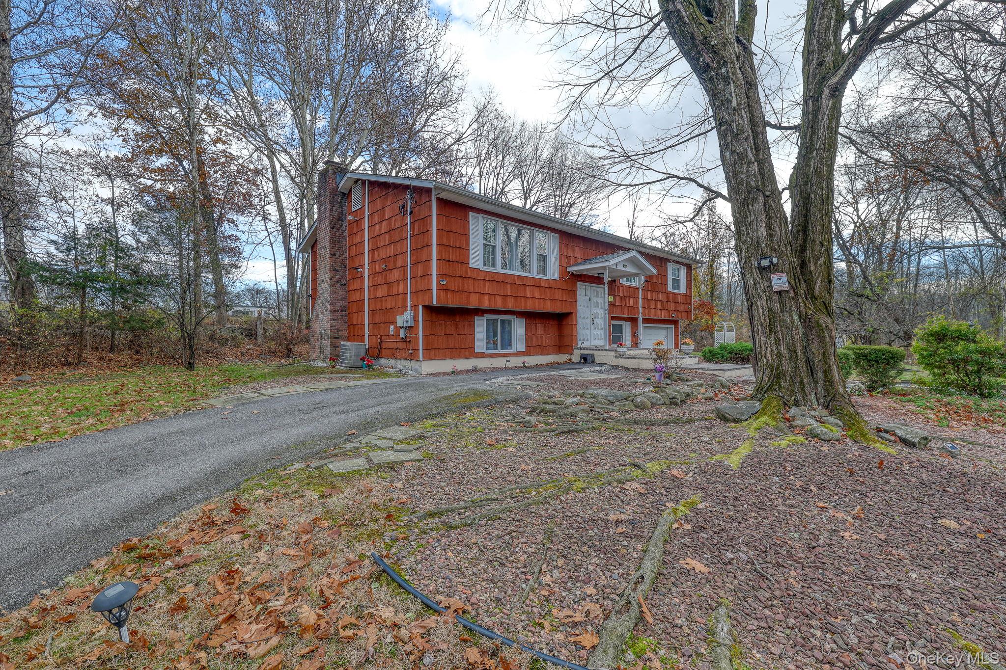 1 Townsend Street, New Windsor, NY 12553