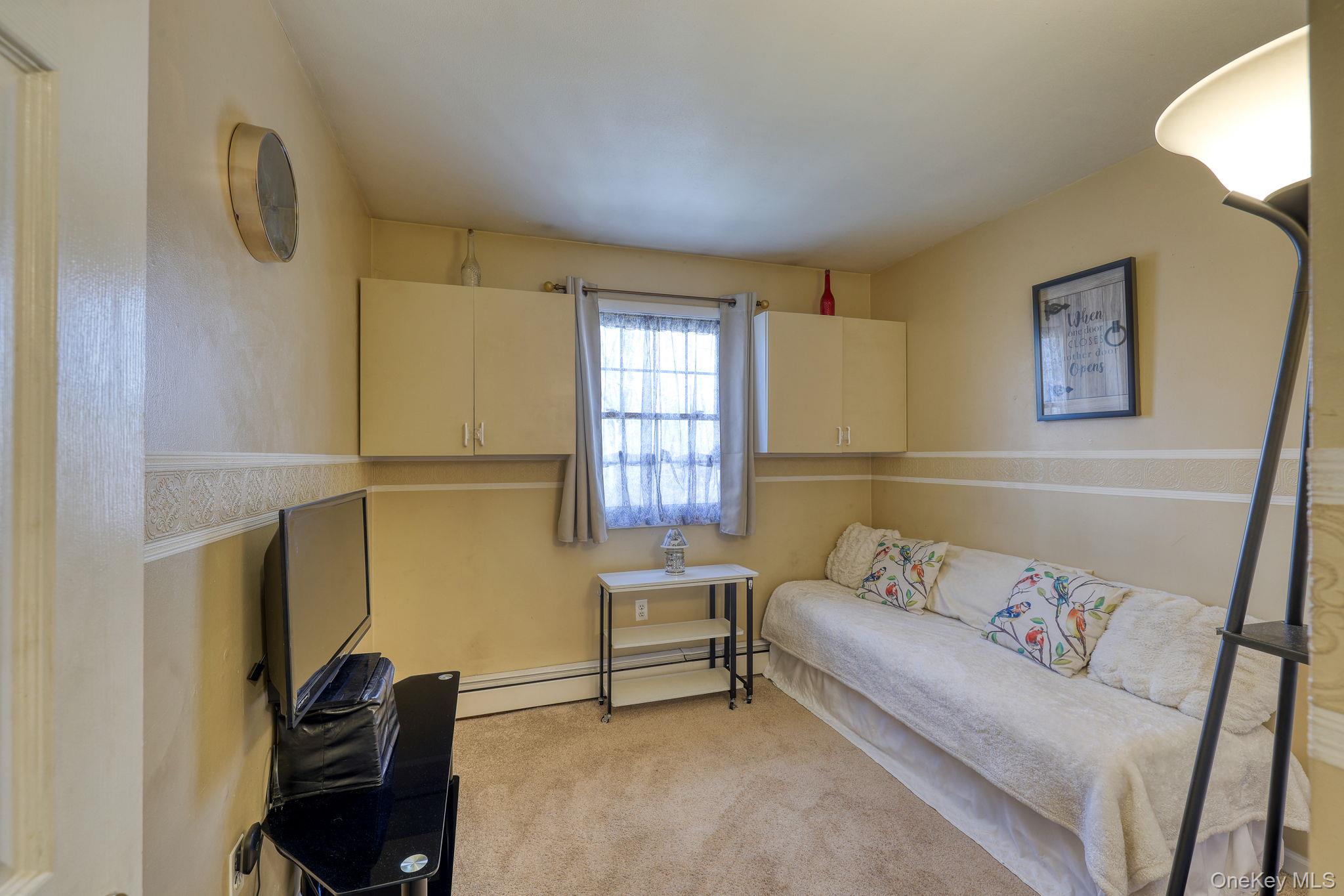 1 Townsend Street, New Windsor, NY 12553