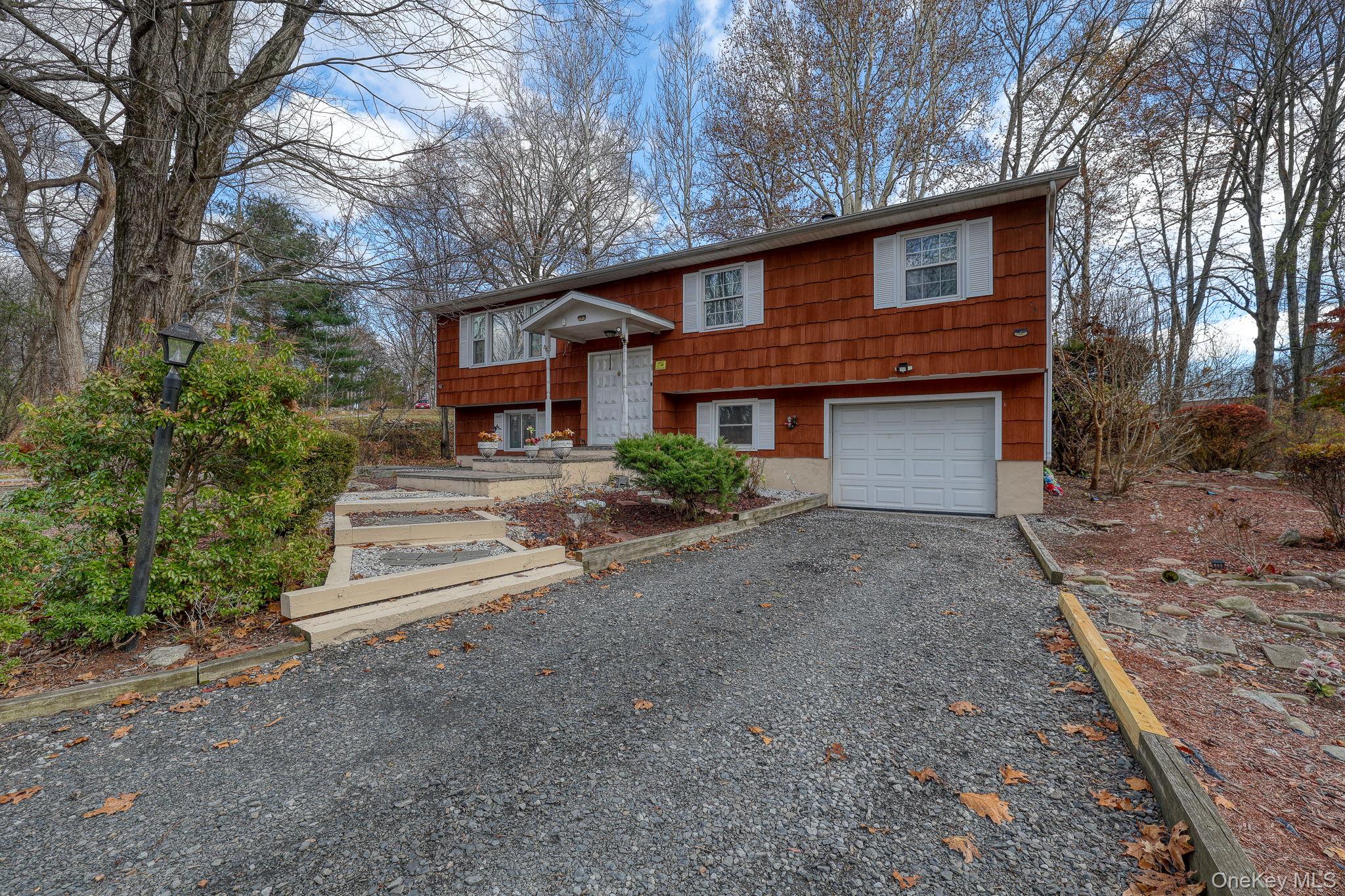 1 Townsend Street, New Windsor, NY 12553