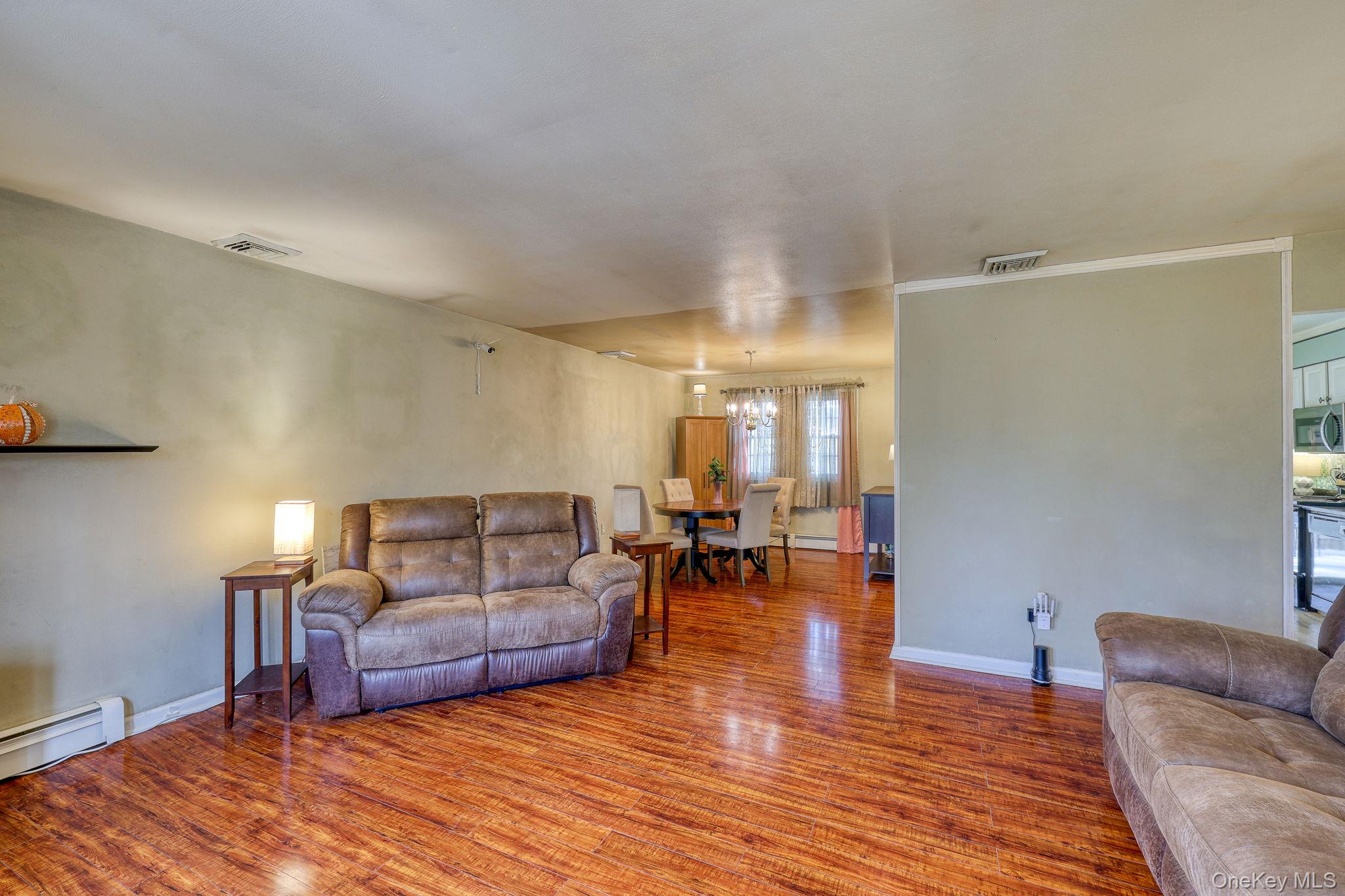 1 Townsend Street, New Windsor, NY 12553