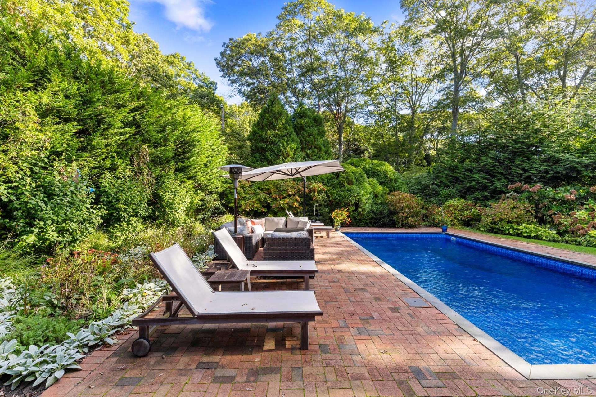 4 Two Rod Highway, Wainscott, NY 11975