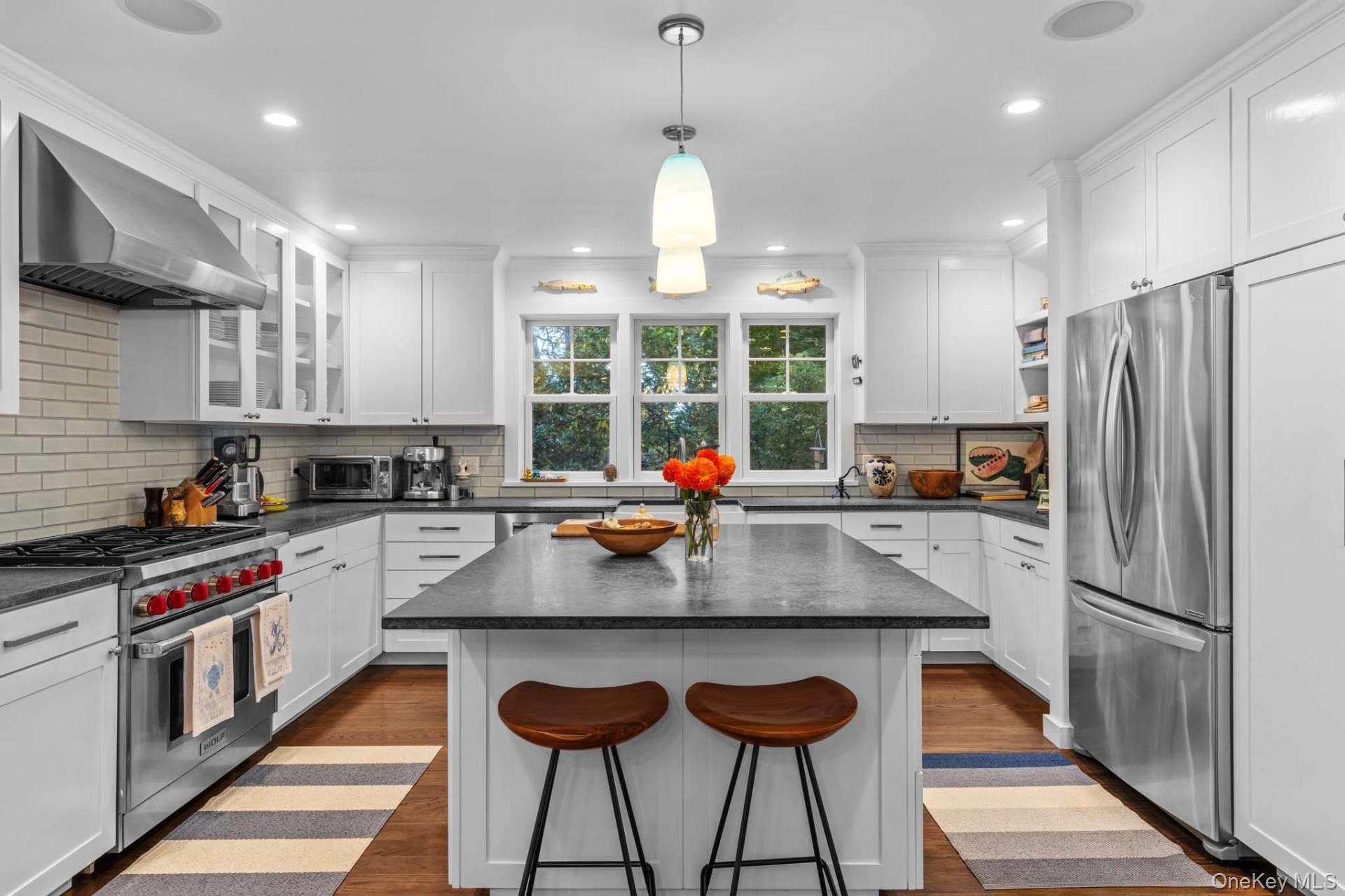 4 Two Rod Highway, Wainscott, NY 11975