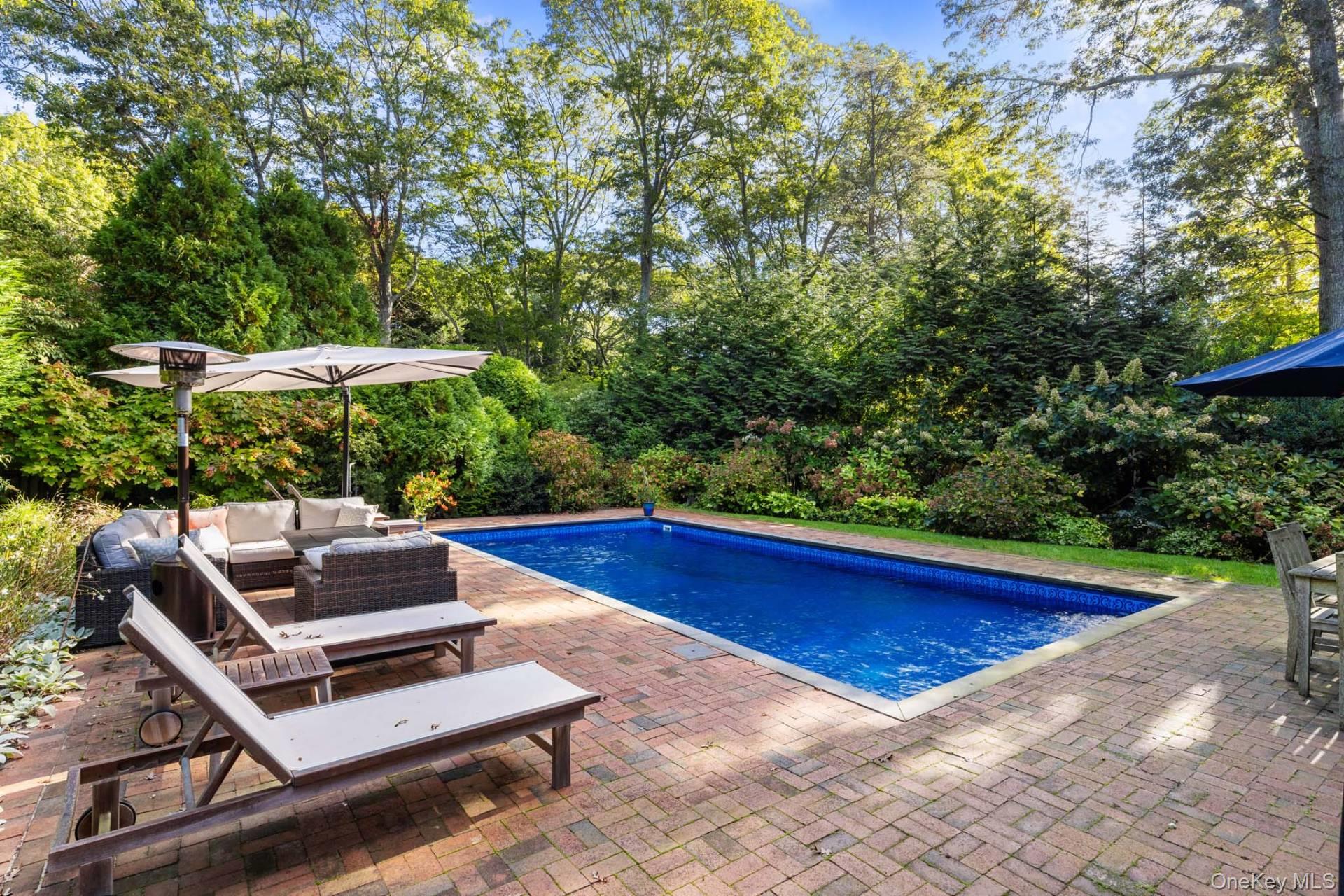 4 Two Rod Highway, Wainscott, NY 11975