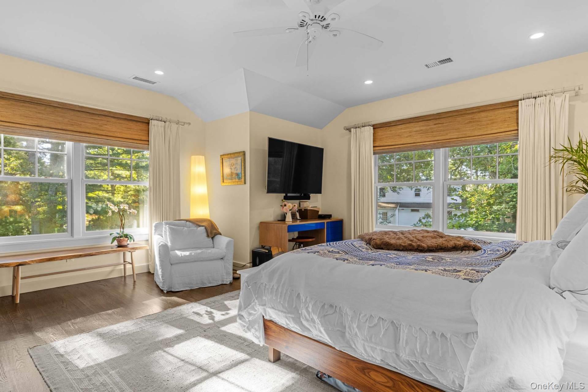 4 Two Rod Highway, Wainscott, NY 11975