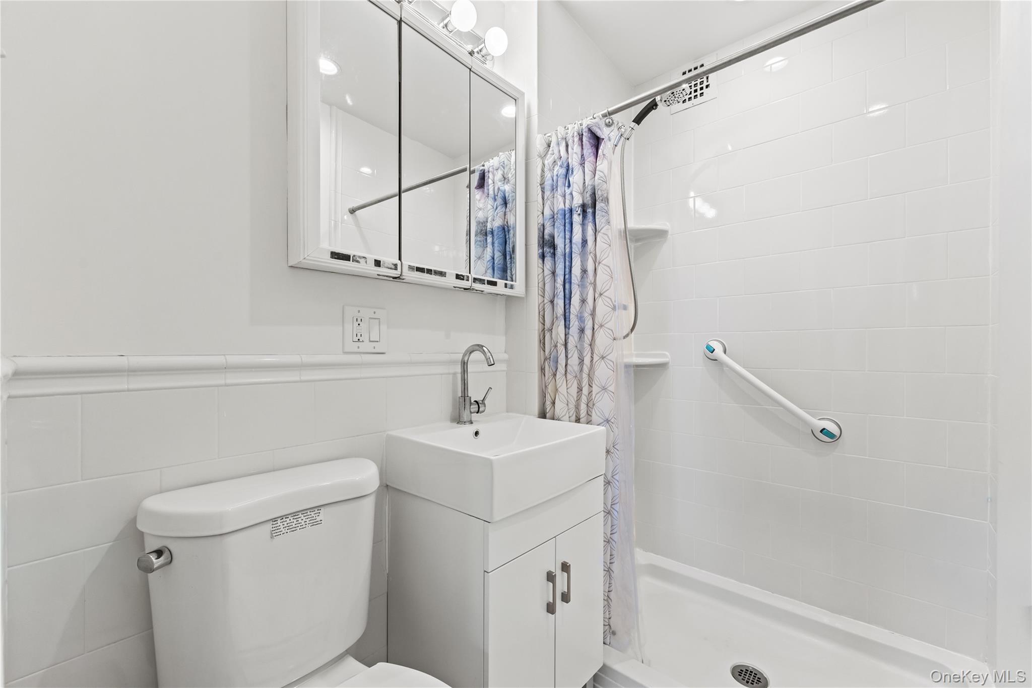 23-45 Bell Boulevard # 5G, Bayside, NY 11360