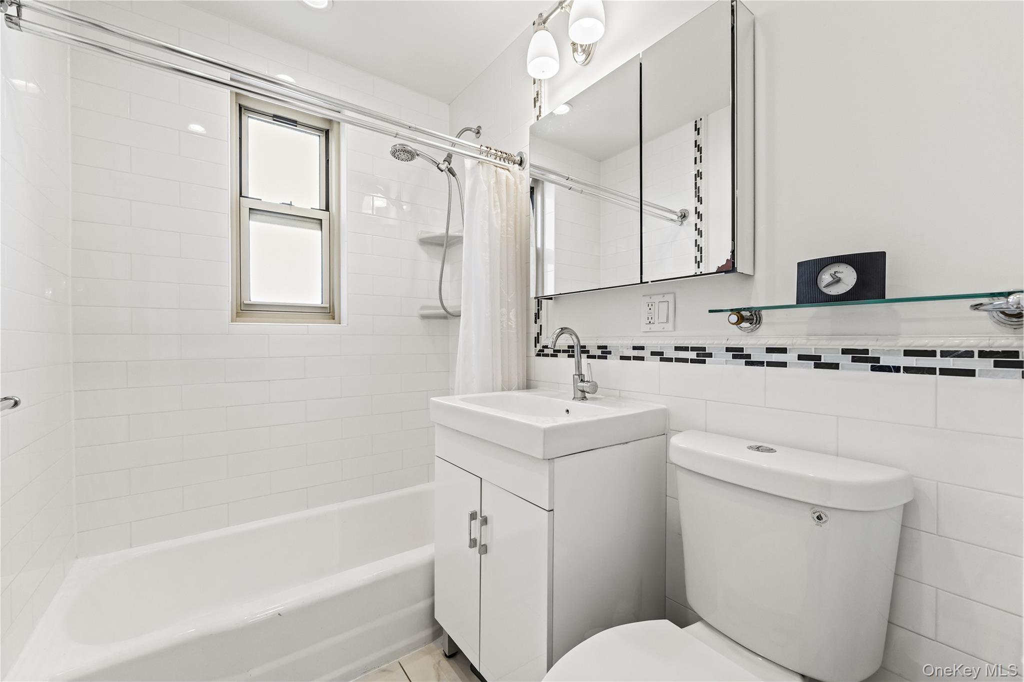 23-45 Bell Boulevard # 5G, Bayside, NY 11360