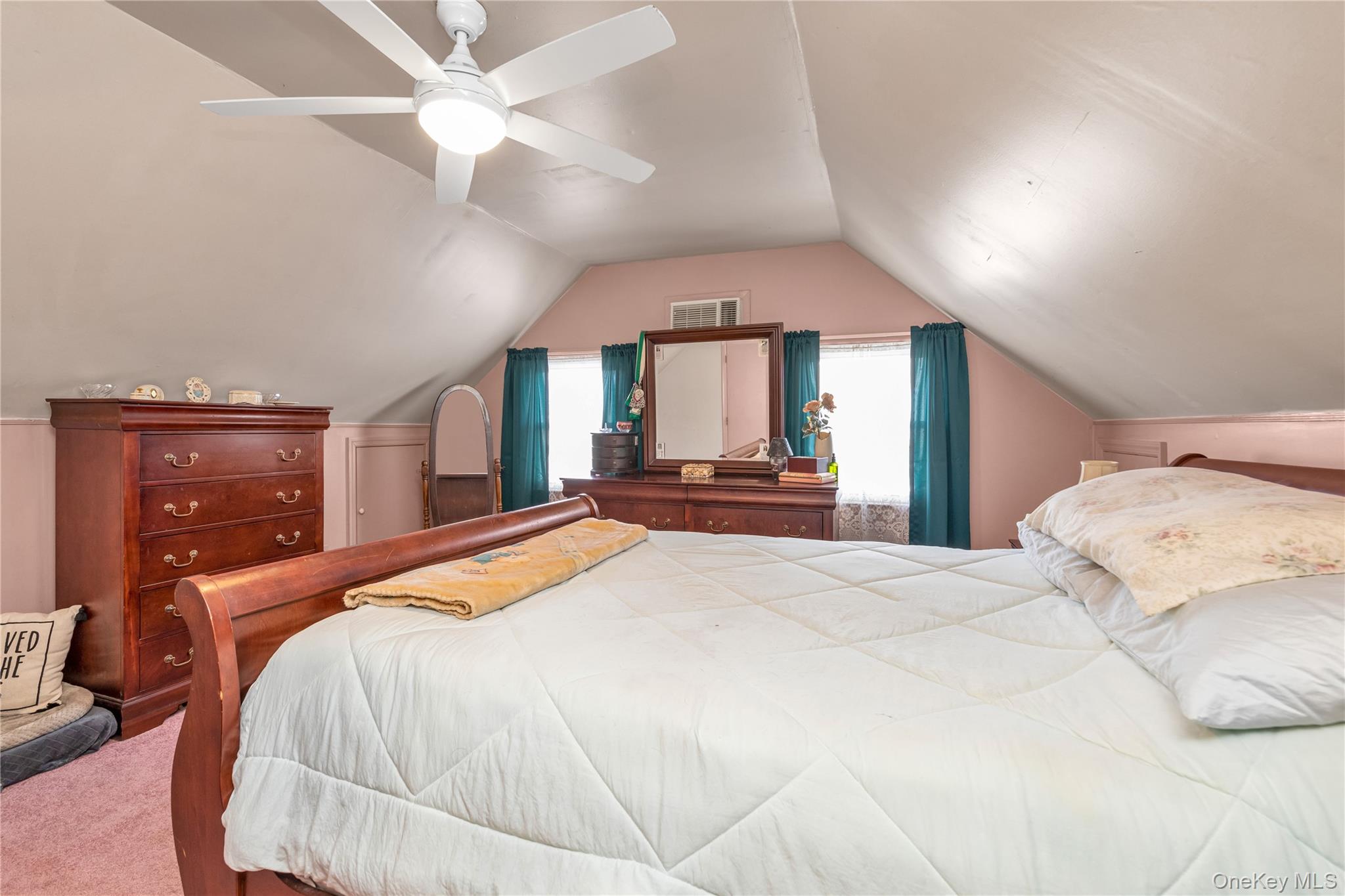 59 Gun Lane, Levittown, NY 11756