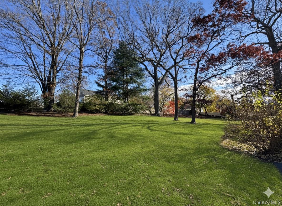 4 Washington Avenue, Smithtown, NY 11787