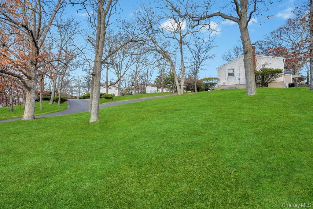 4 Washington Avenue, Smithtown, NY 11787