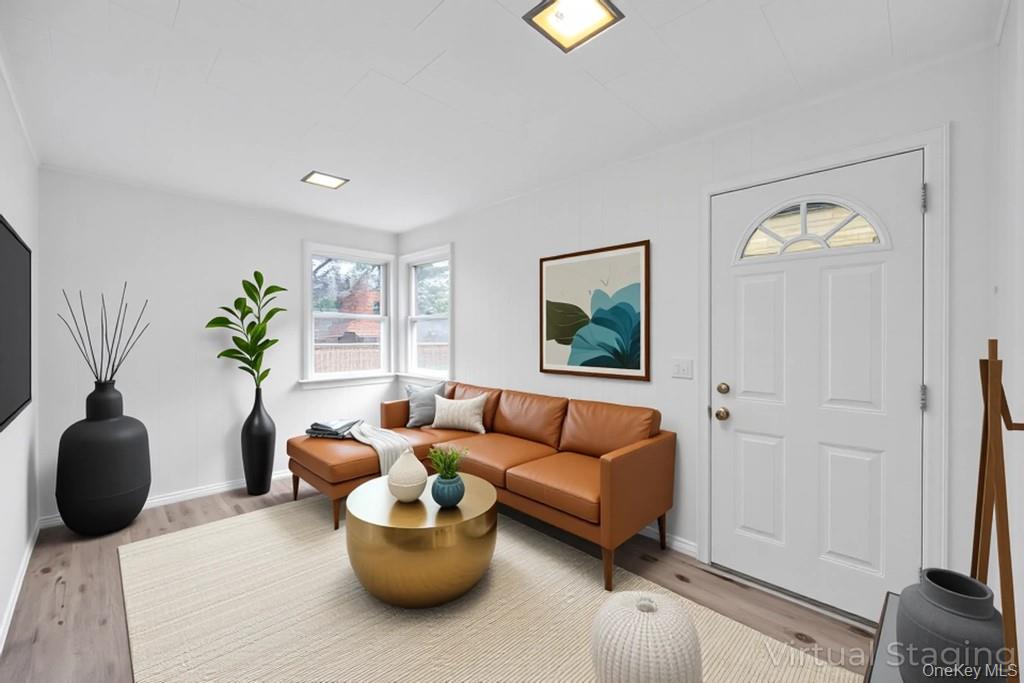 4 Washington Avenue, Smithtown, NY 11787