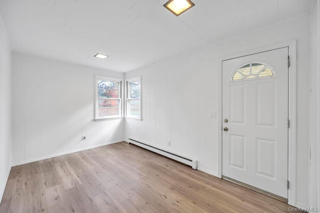 4 Washington Avenue, Smithtown, NY 11787