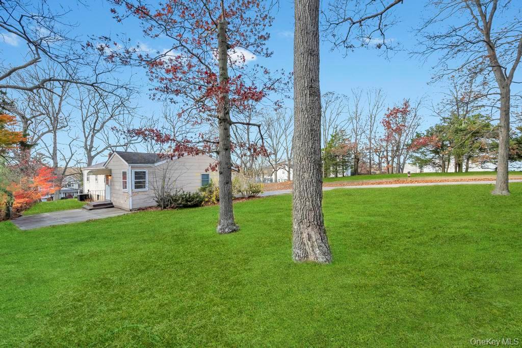 4 Washington Avenue, Smithtown, NY 11787