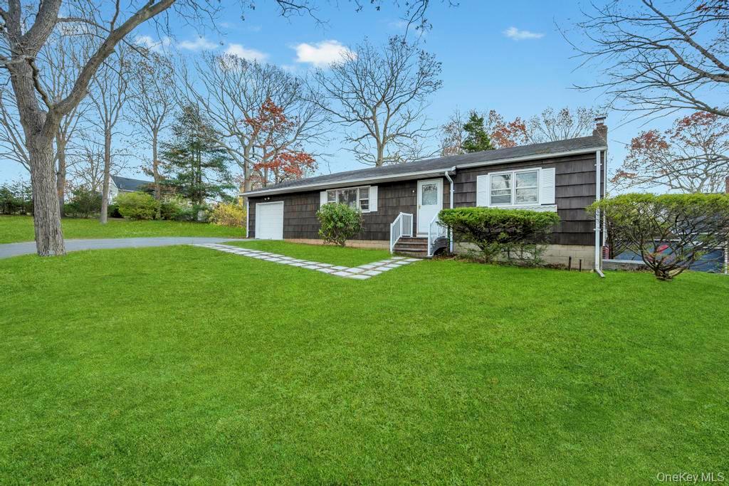 4 Washington Avenue, Smithtown, NY 11787