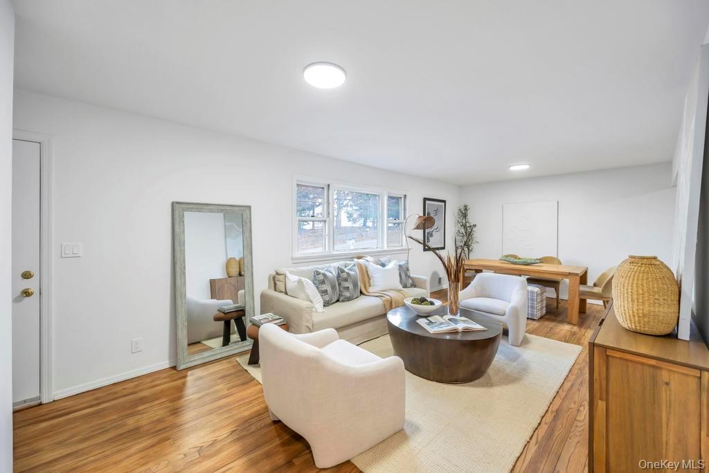 4 Washington Avenue, Smithtown, NY 11787