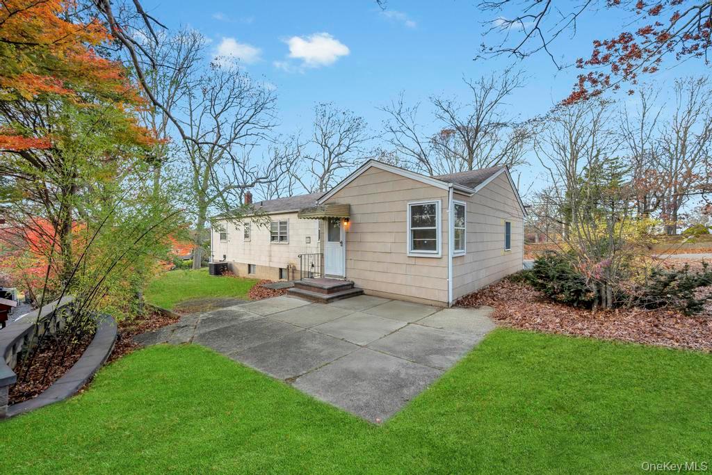 4 Washington Avenue, Smithtown, NY 11787