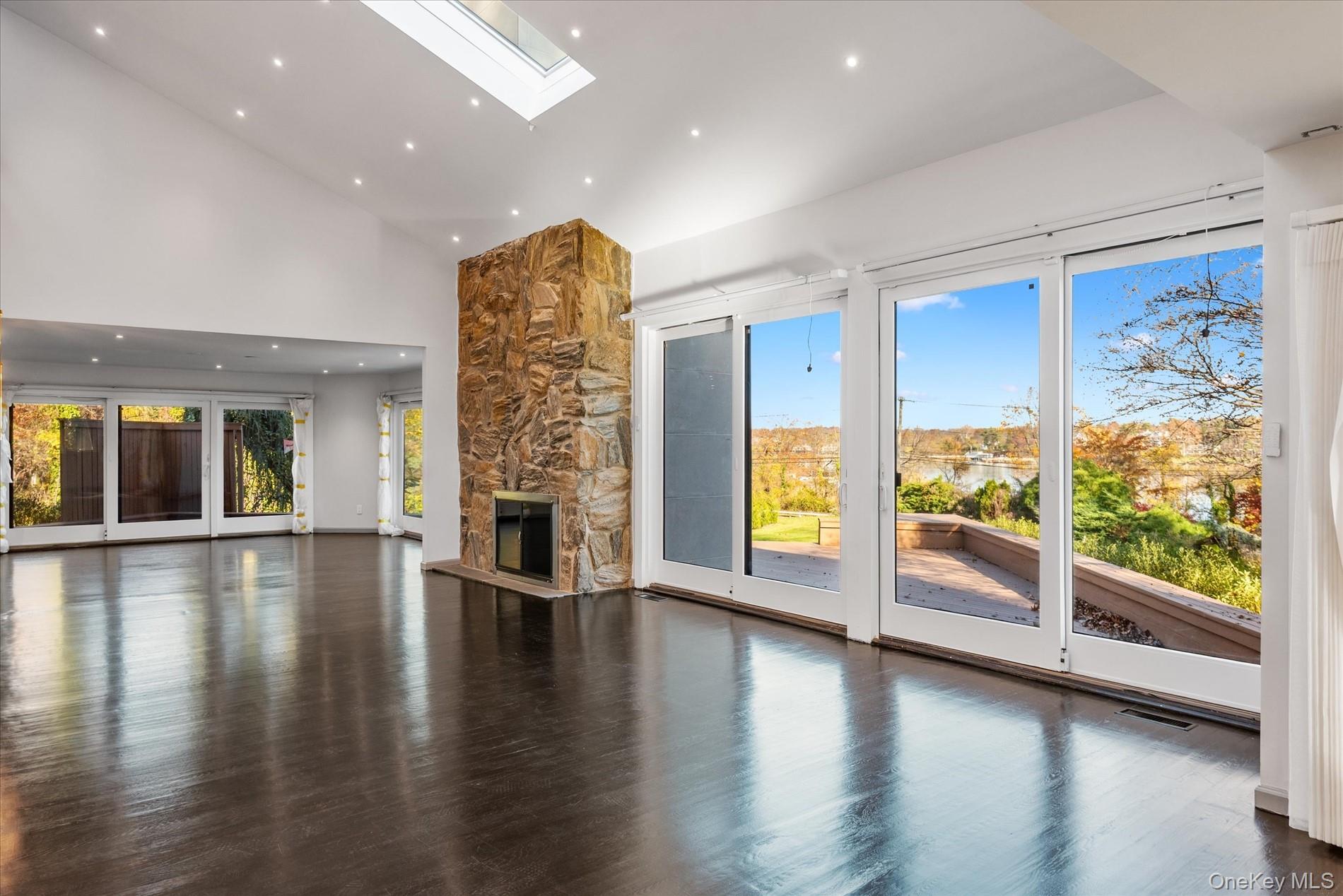 369 E Shore Road, Great Neck, NY 11024