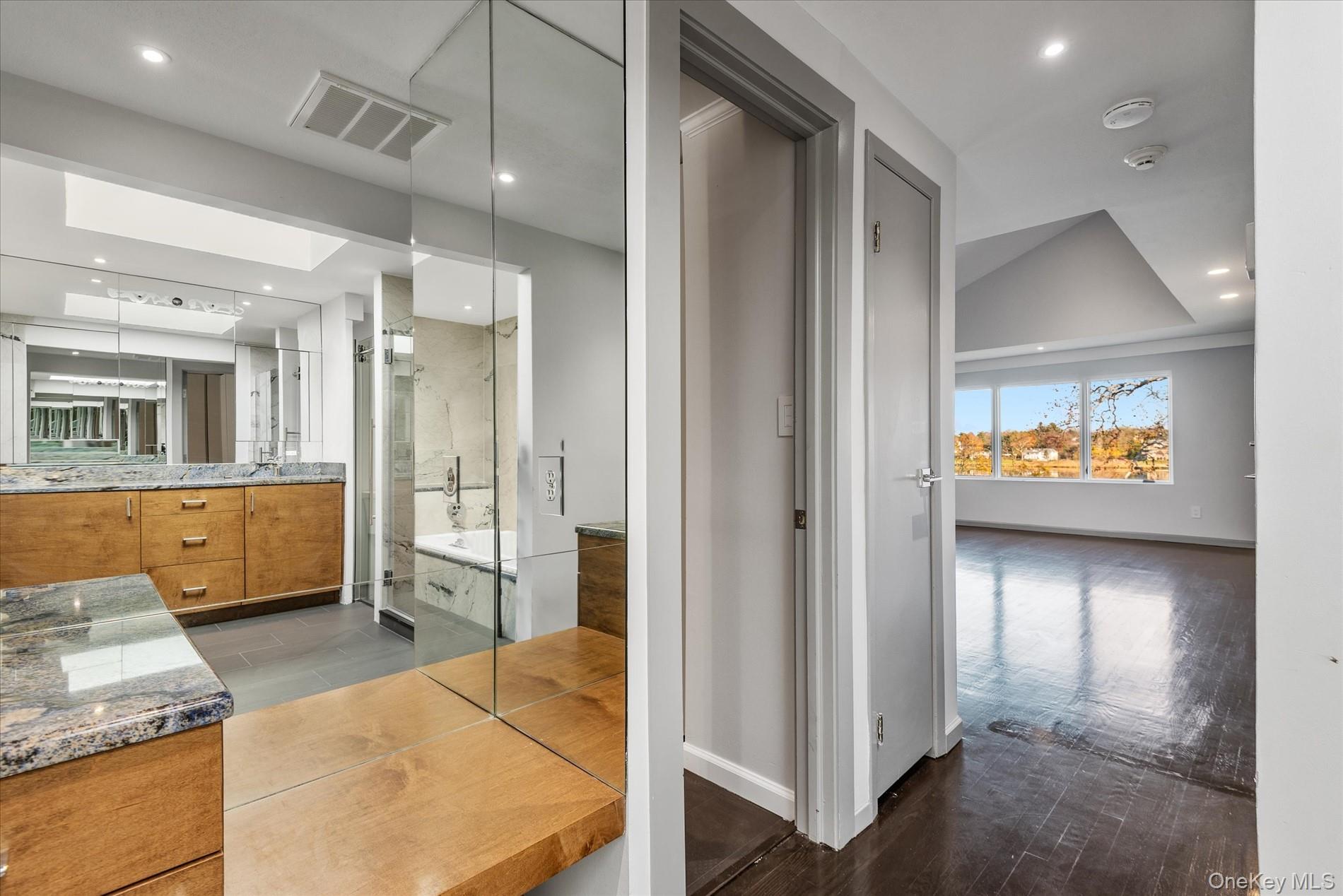 369 E Shore Road, Great Neck, NY 11024